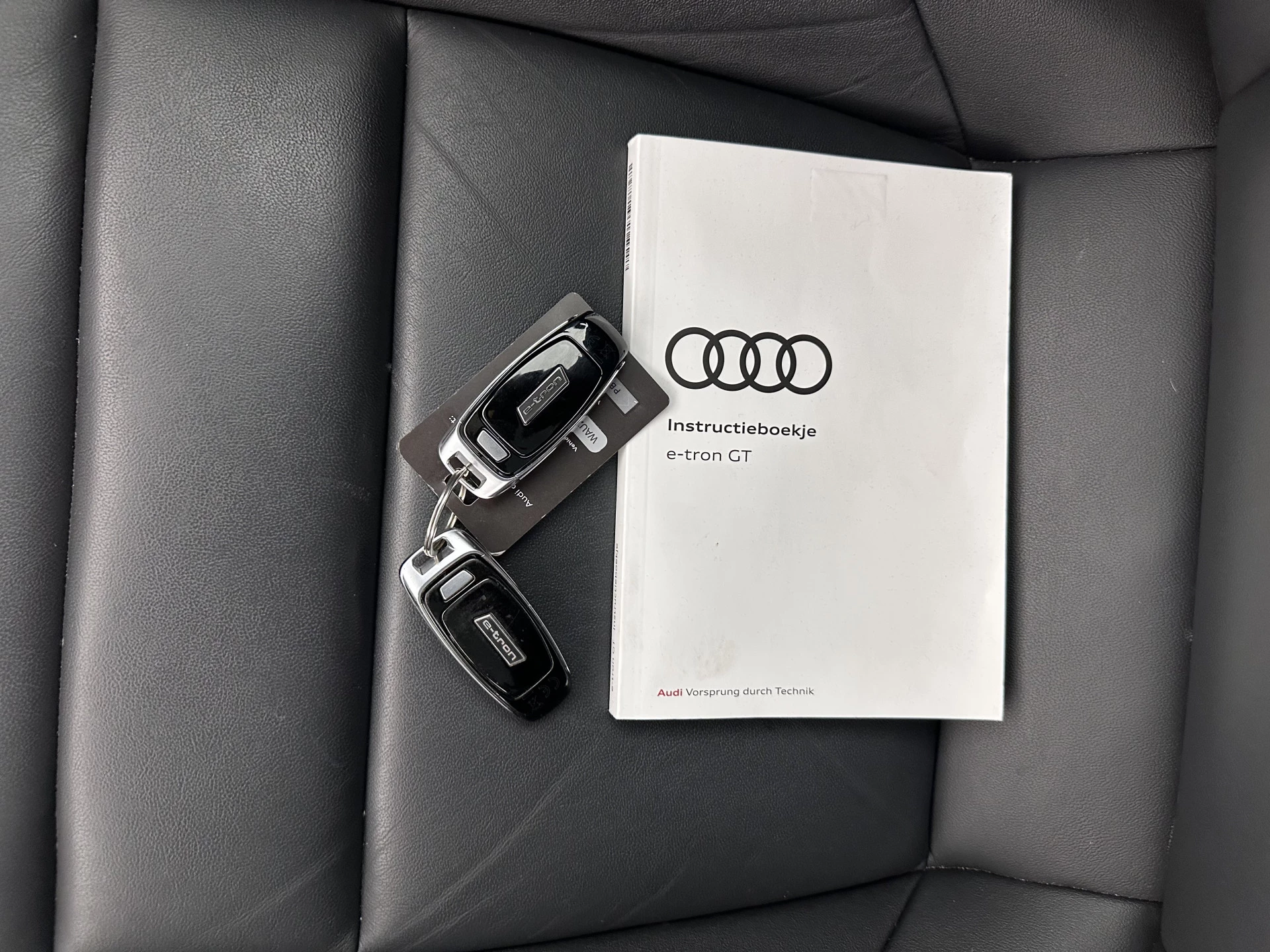 Hoofdafbeelding Audi e-tron GT
