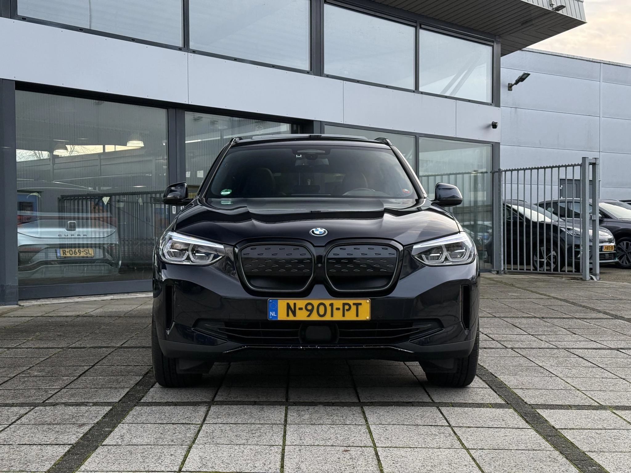 Hoofdafbeelding BMW iX3