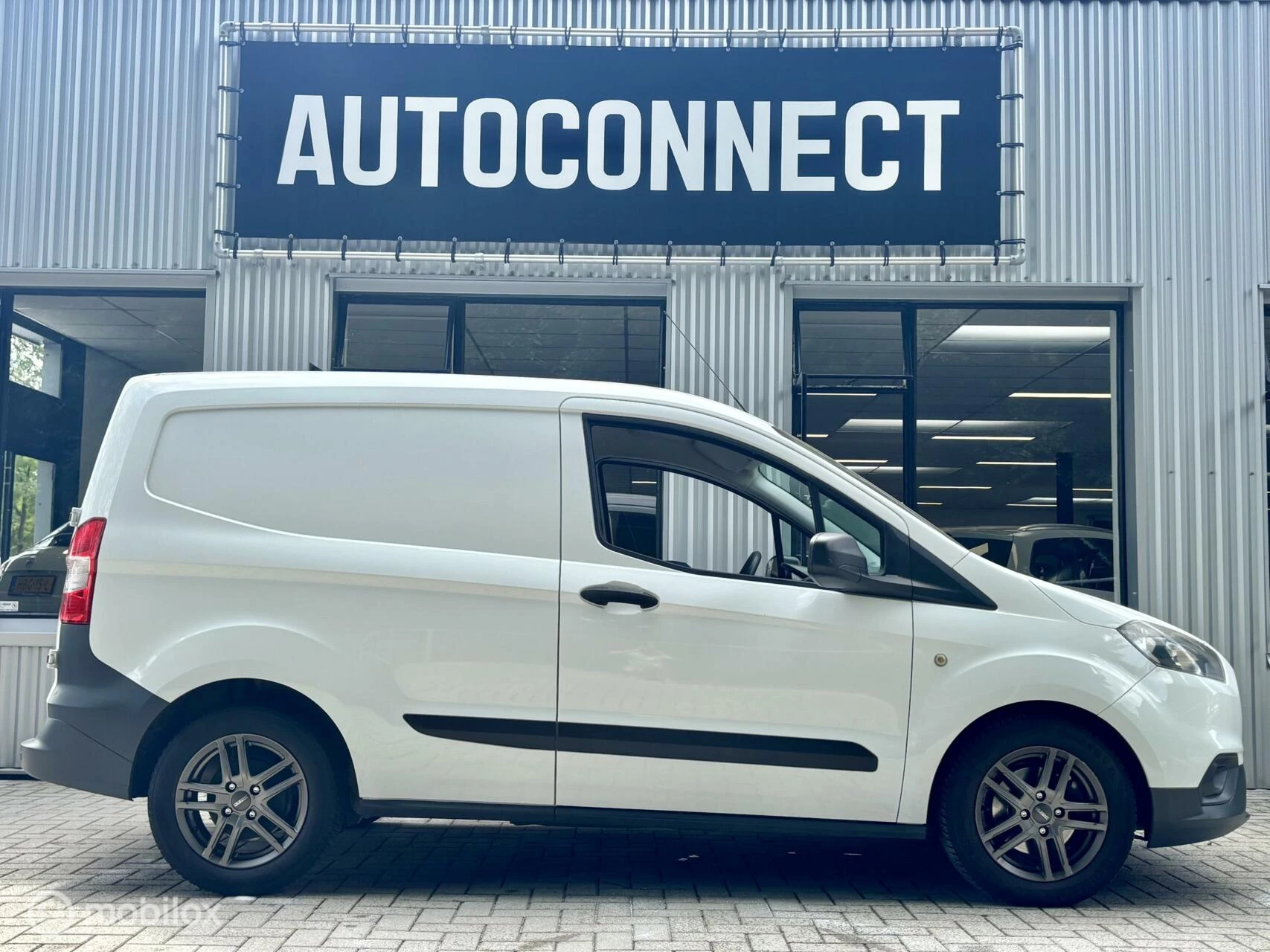Hoofdafbeelding Ford Transit Courier