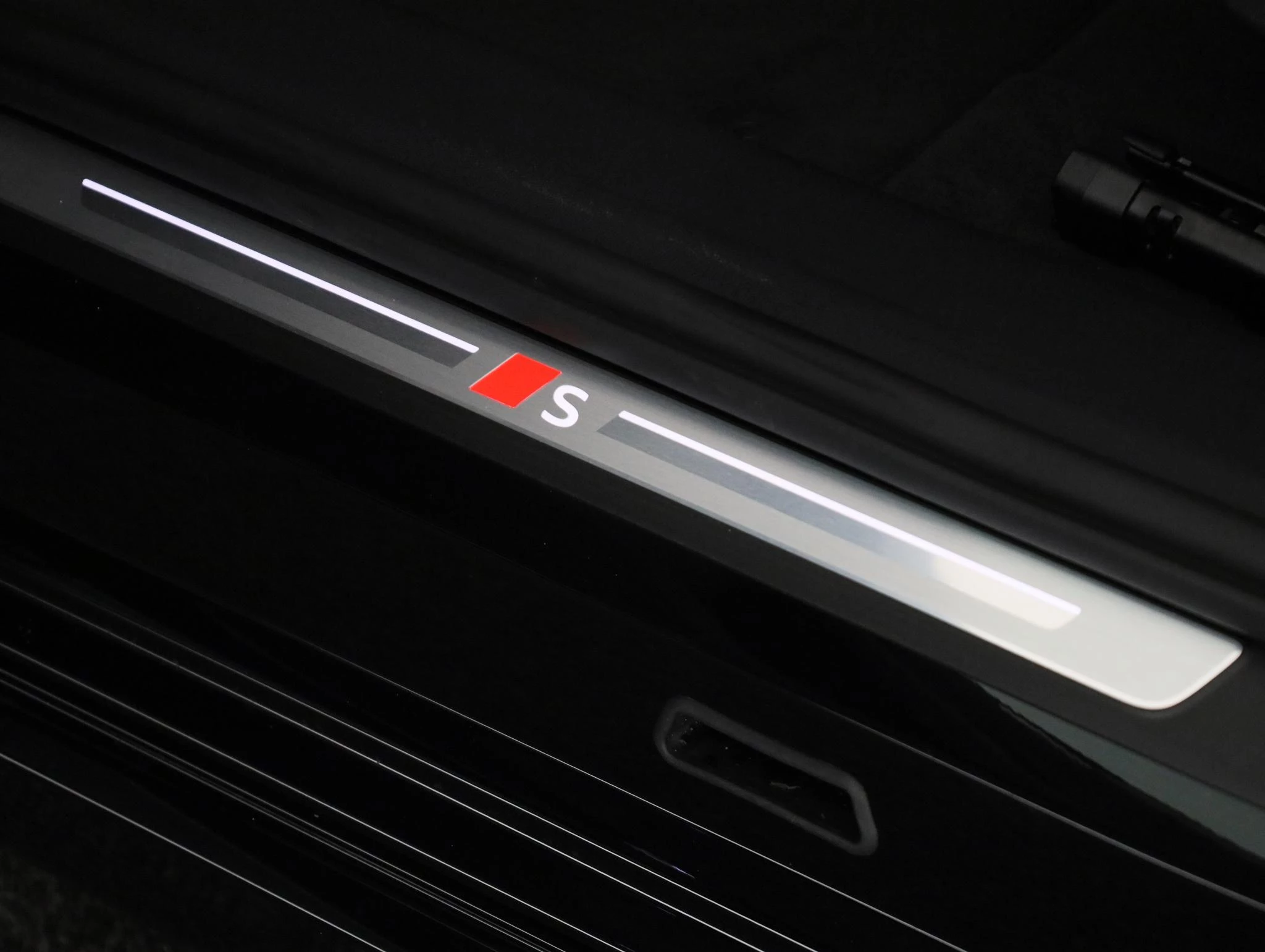 Hoofdafbeelding Audi A6 Avant e-tron