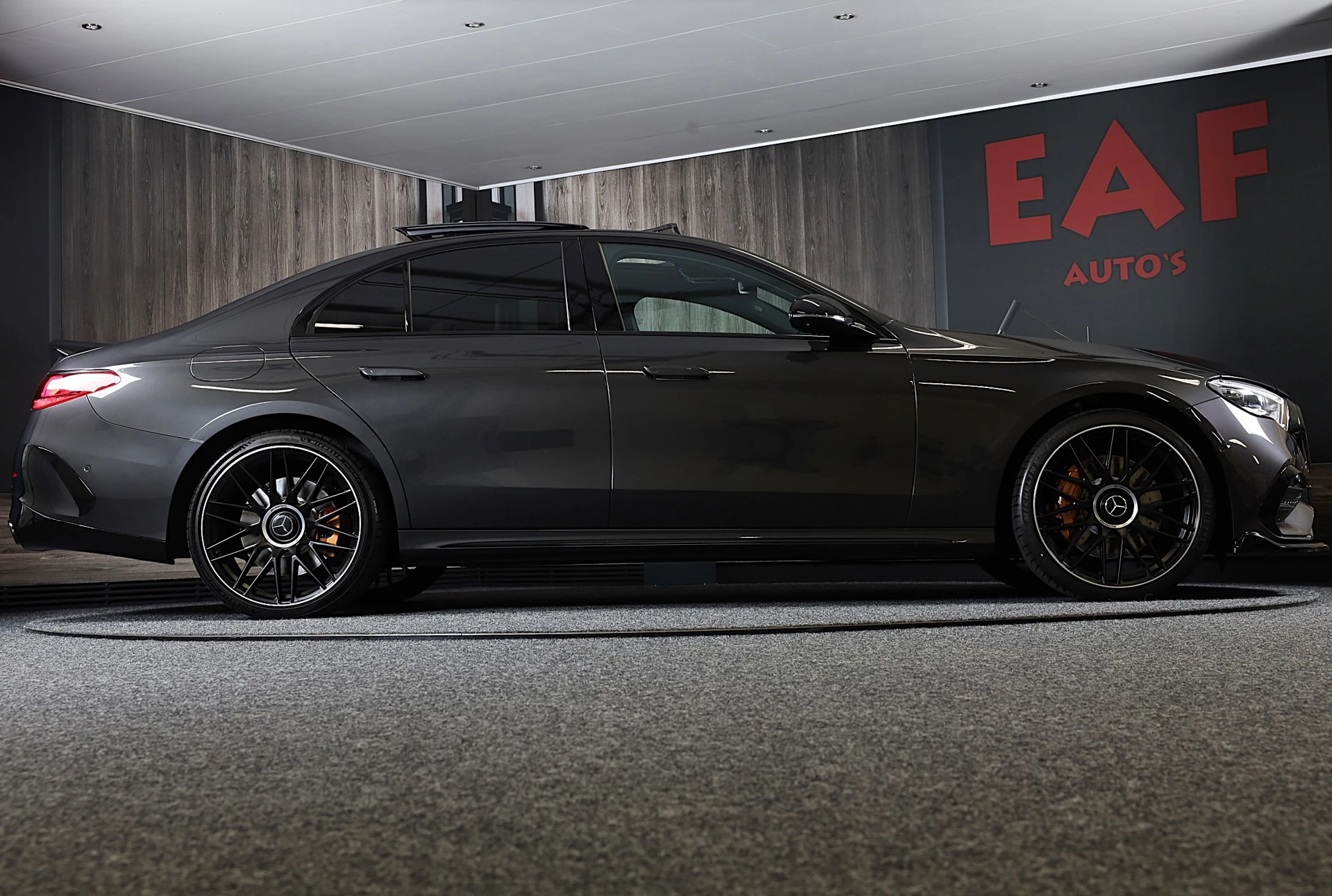 Hoofdafbeelding Mercedes-Benz E-Klasse