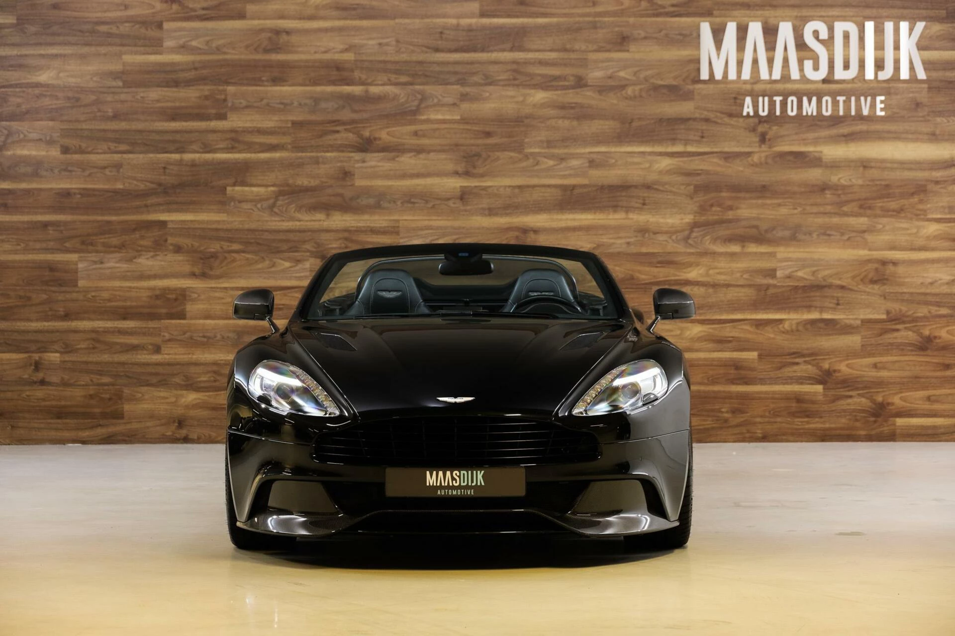 Hoofdafbeelding Aston Martin V12 Vanquish