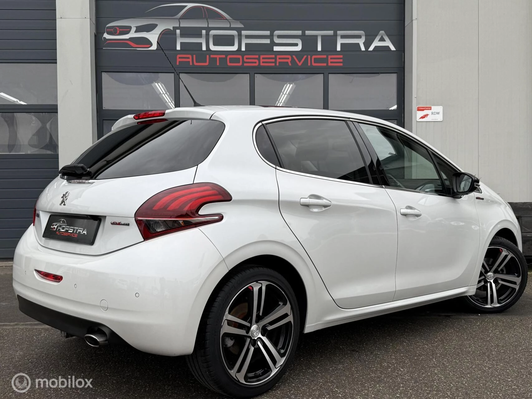 Hoofdafbeelding Peugeot 208