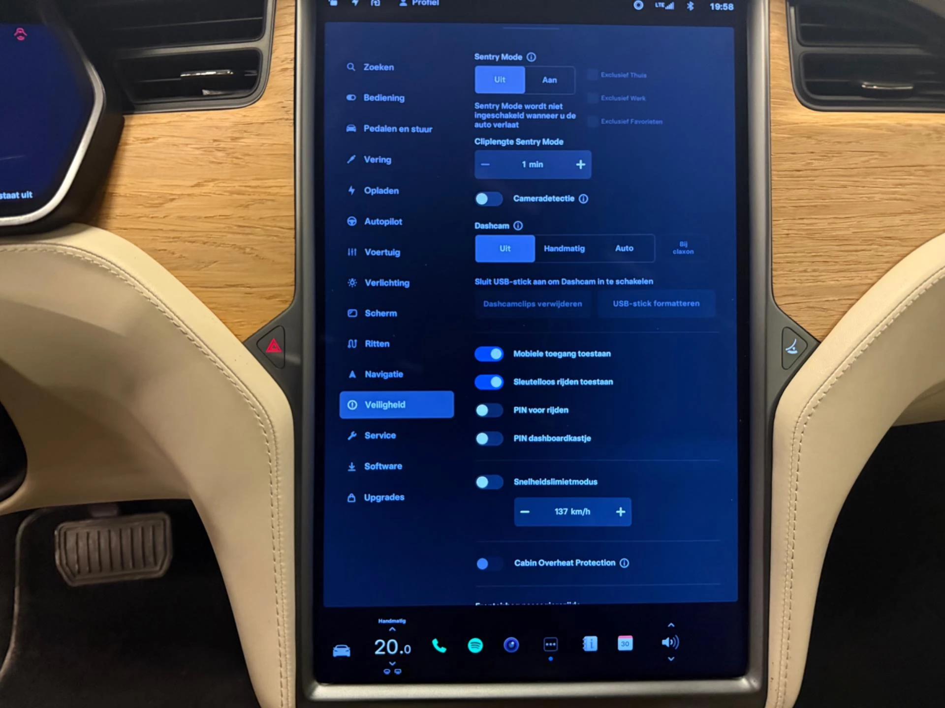 Hoofdafbeelding Tesla Model S