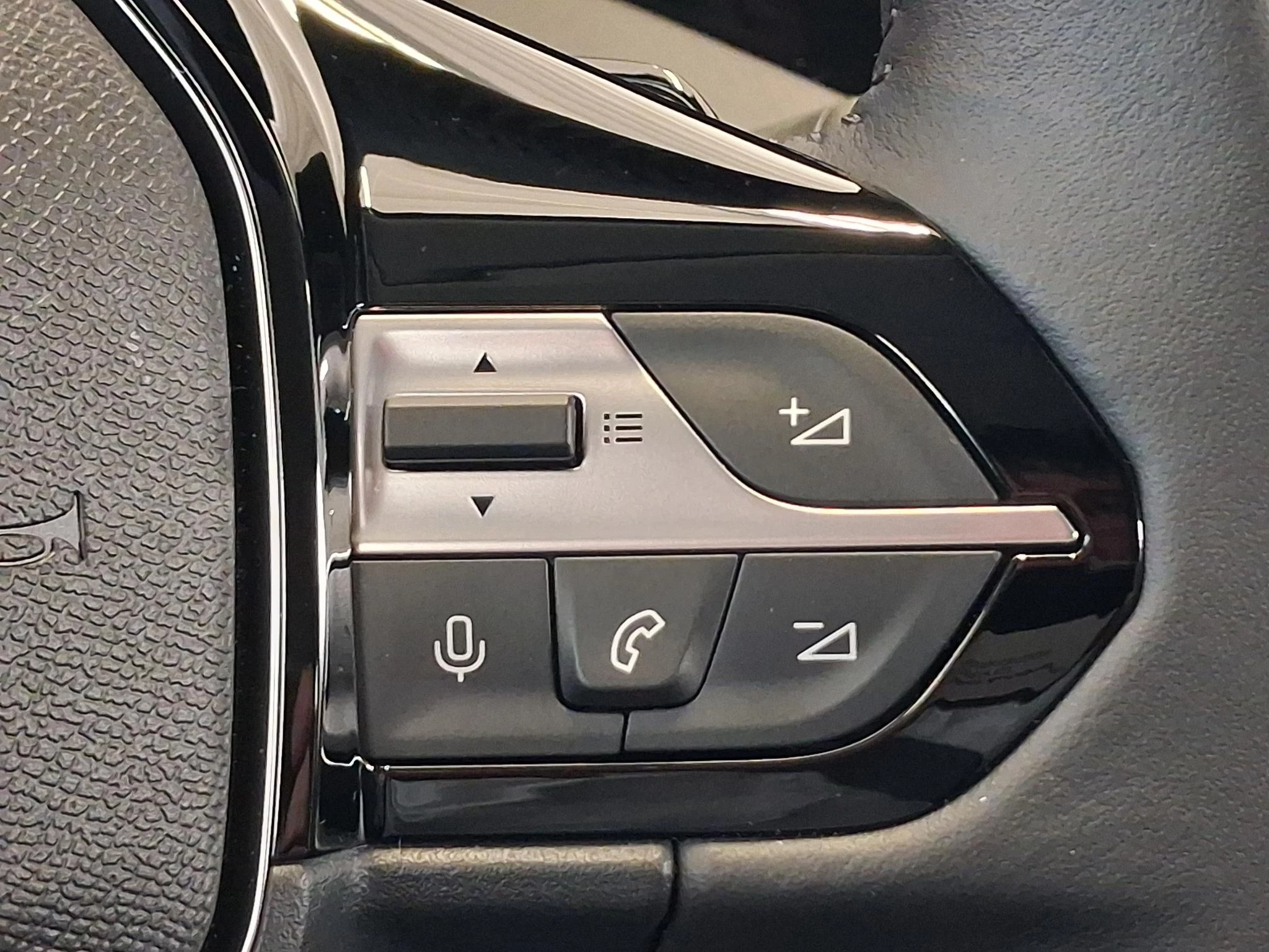 Hoofdafbeelding Peugeot 408
