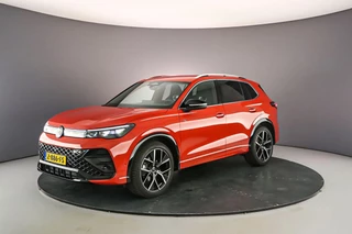 Volkswagen Tiguan R-Line Business 1.5 eTSI 150pk DSG Automaat Adaptive cruise control, 360 camera, Harman Kardon audio, Elektrische achterklep, Navigatie, Achteruitrijcamera, LED verlichting