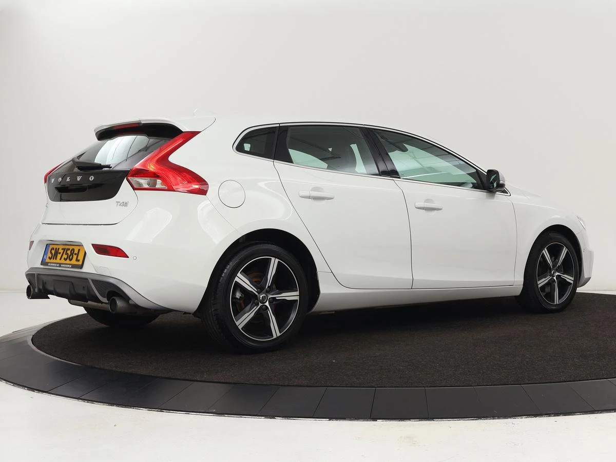 Hoofdafbeelding Volvo V40