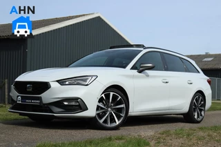 Seat Leon Sportstourer 1.5 eTSI FR / DSG / Pano / ACC / Camera / 18"!