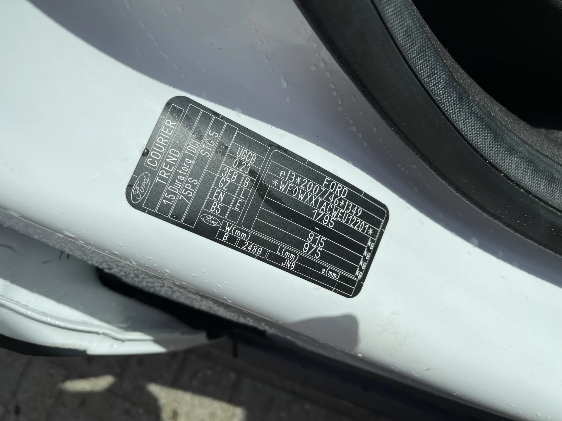 Hoofdafbeelding Ford Transit Courier