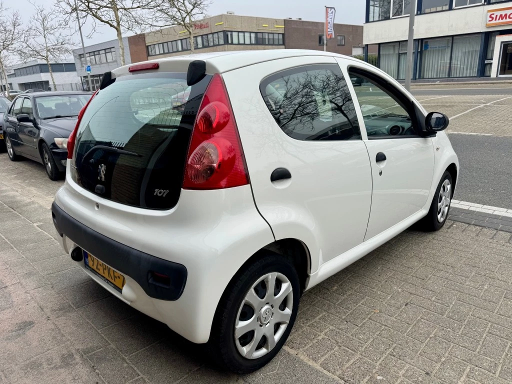 Hoofdafbeelding Peugeot 107
