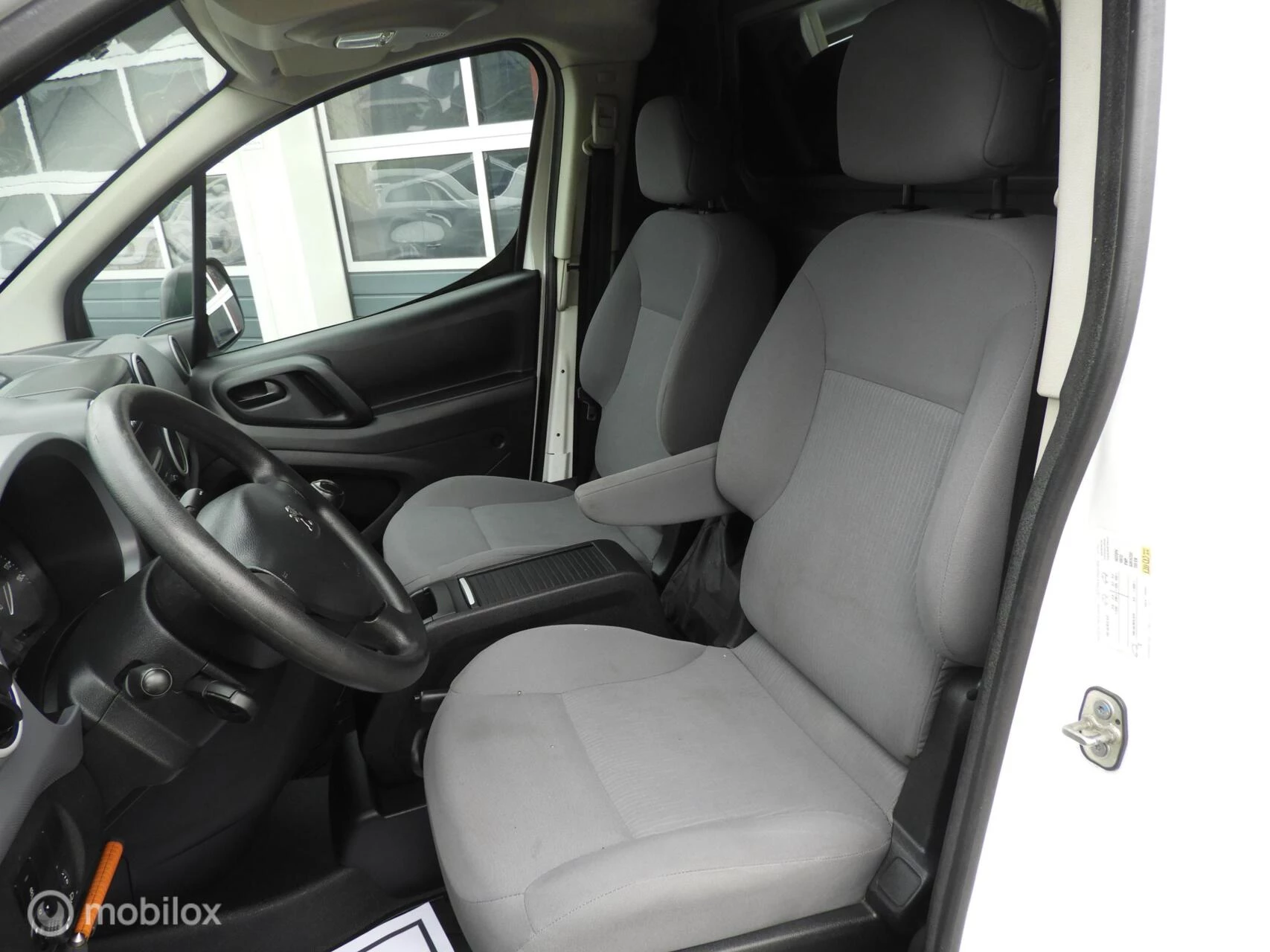 Hoofdafbeelding Peugeot Partner
