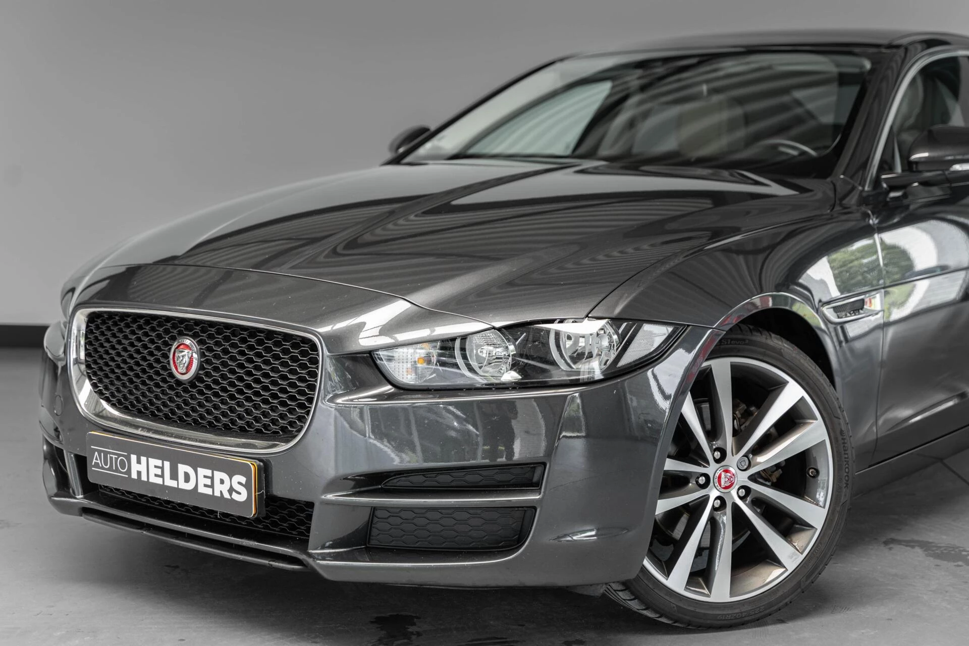 Hoofdafbeelding Jaguar XE
