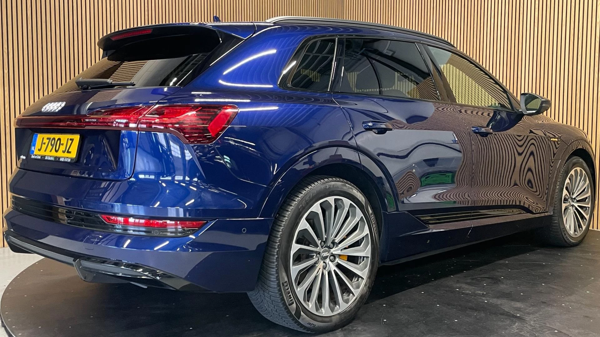 Hoofdafbeelding Audi e-tron