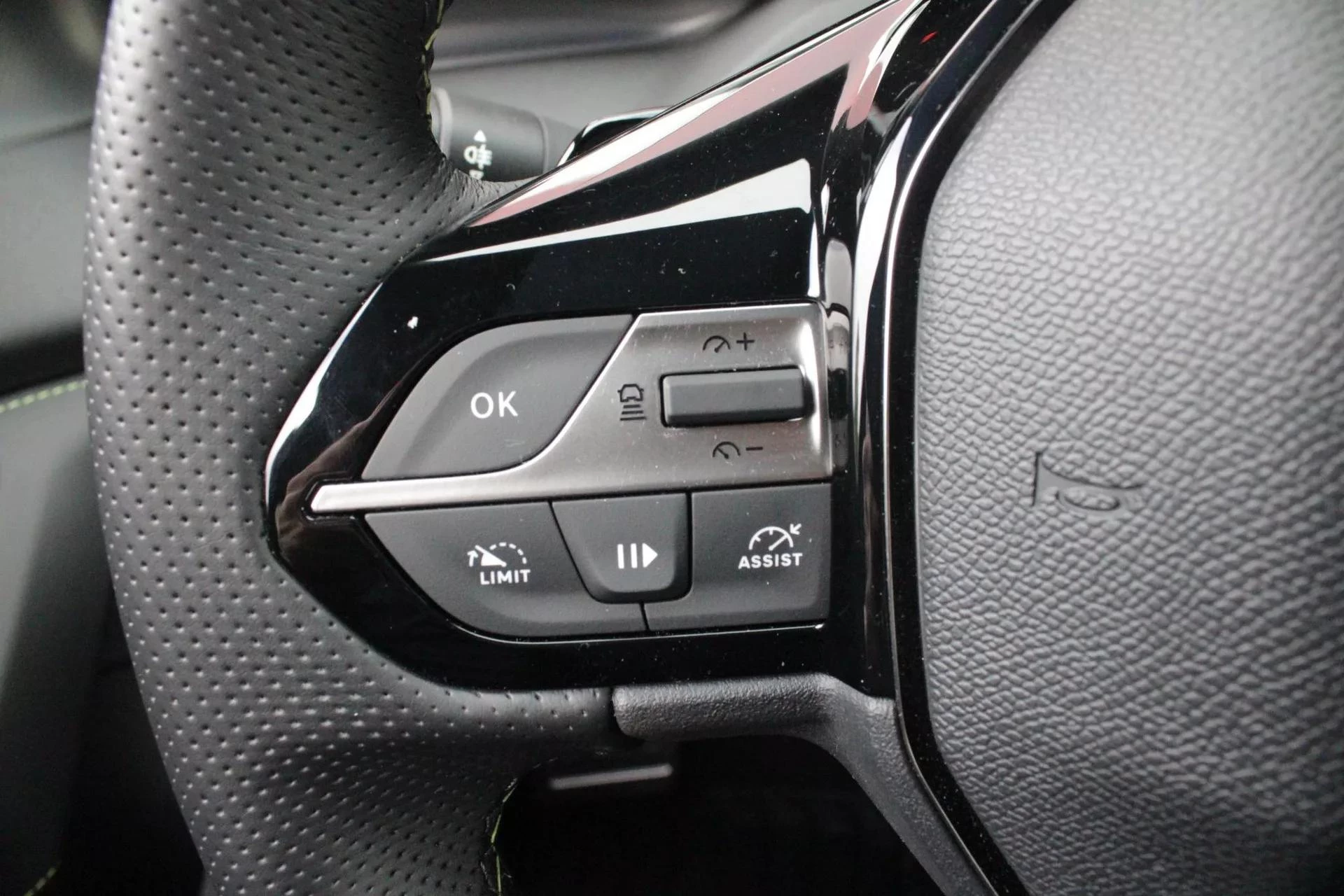 Hoofdafbeelding Peugeot 408