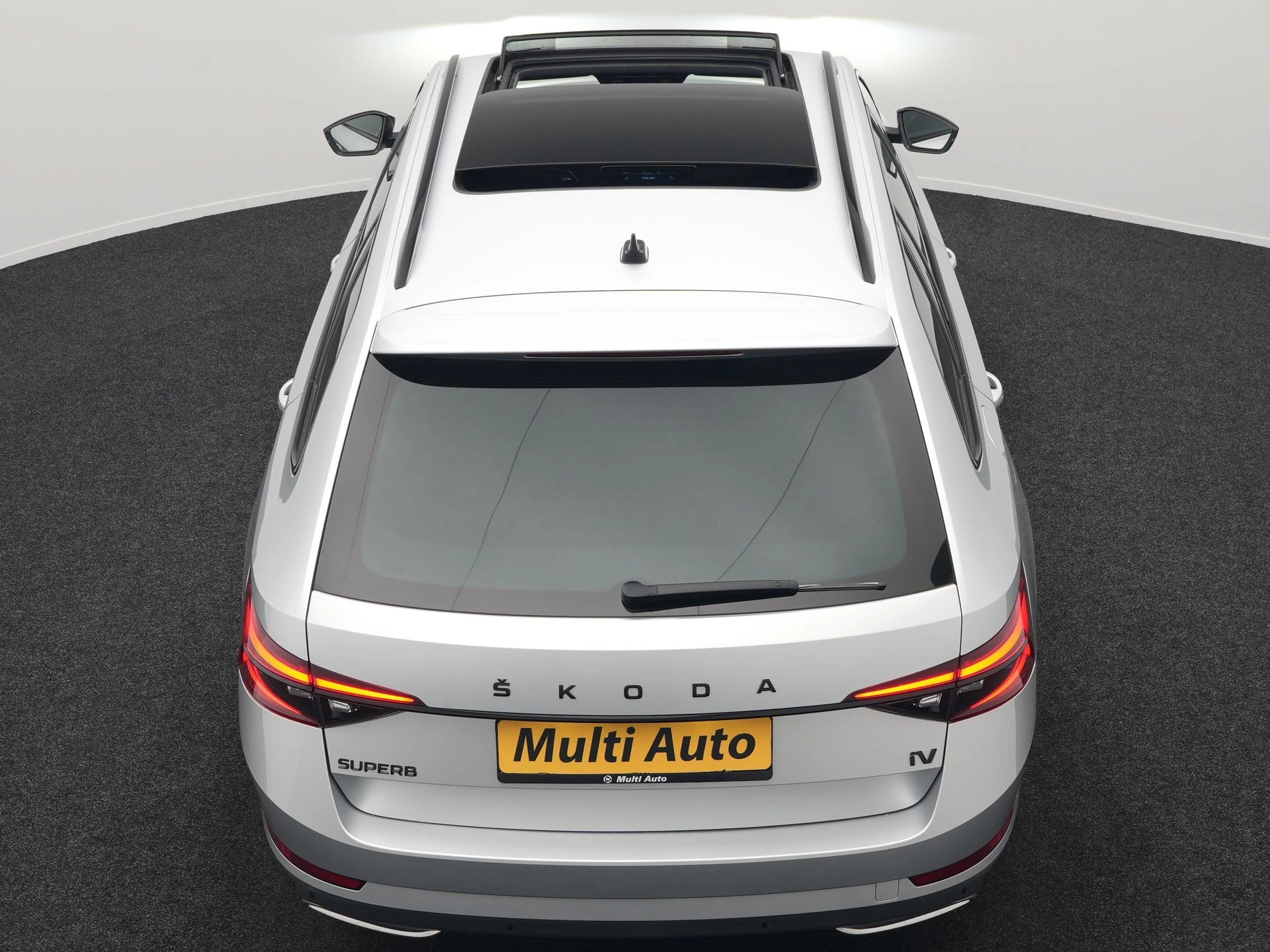 Hoofdafbeelding Škoda Superb