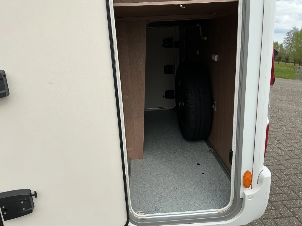 Hoofdafbeelding Bürstner Ixeo Bt6801