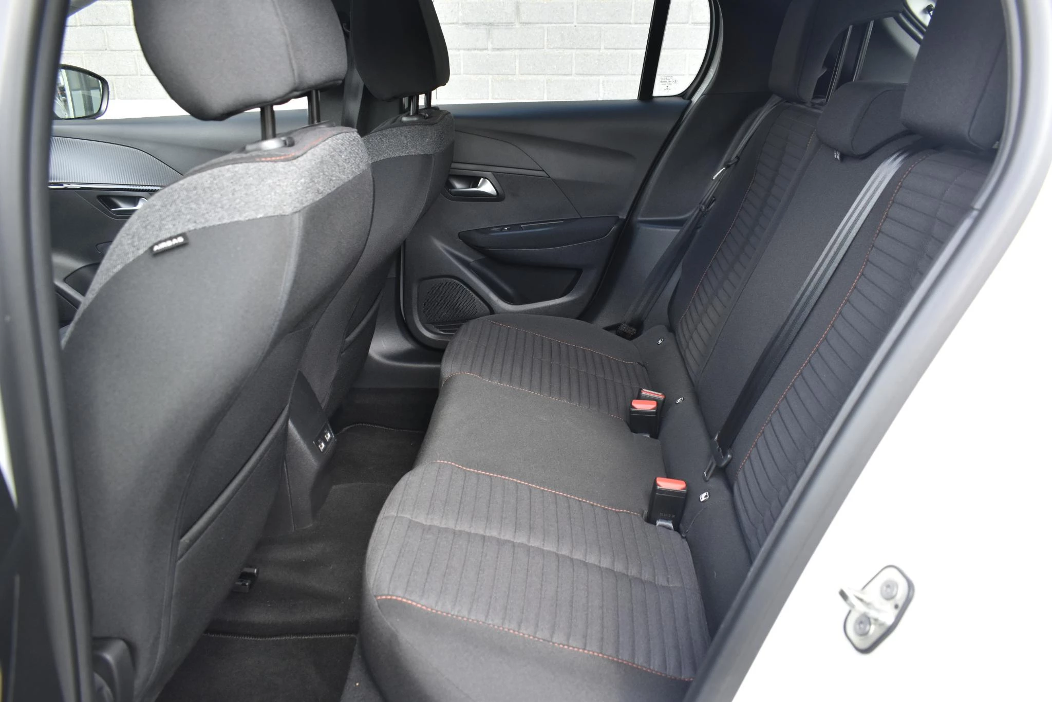 Hoofdafbeelding Peugeot e-208