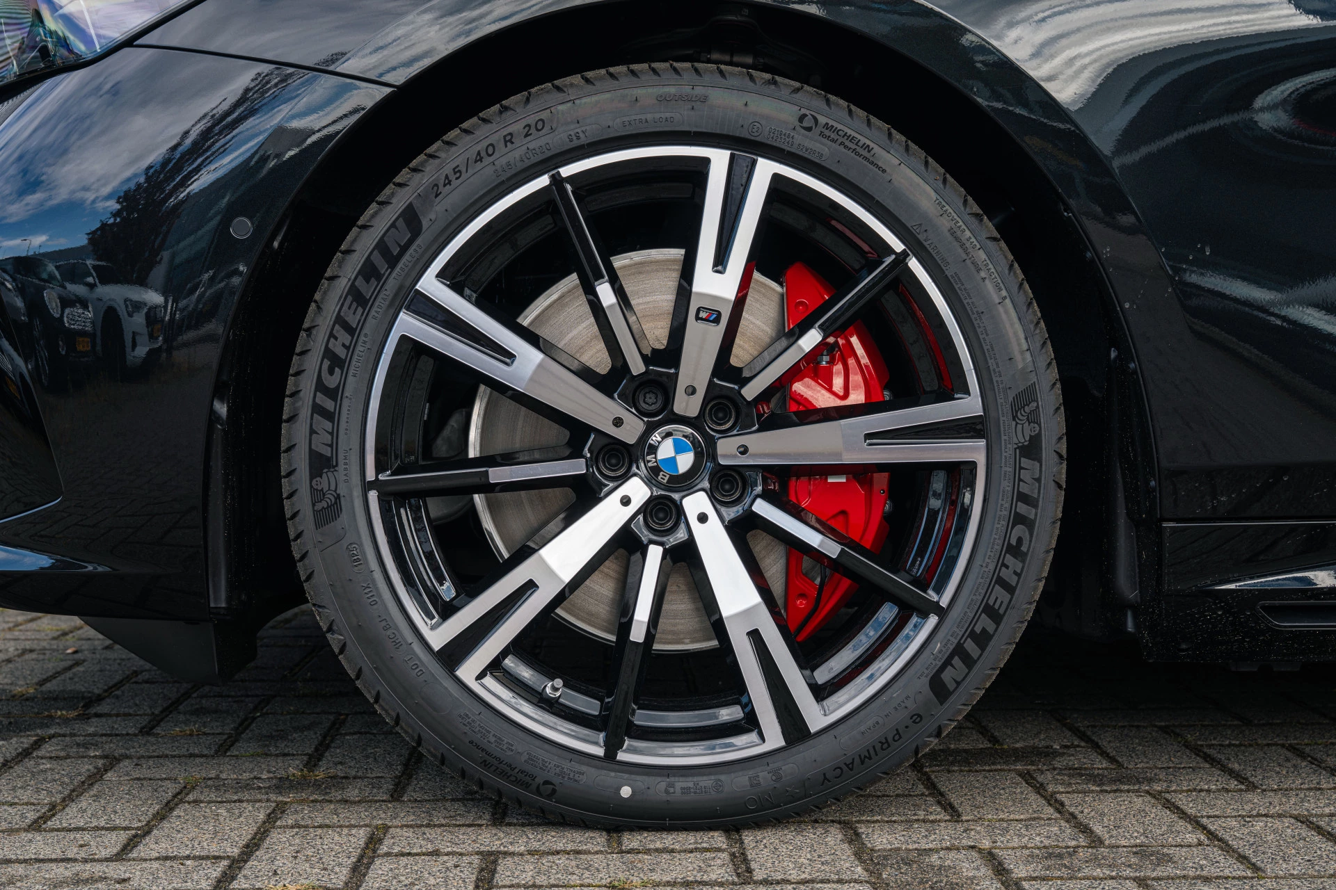 Hoofdafbeelding BMW i5