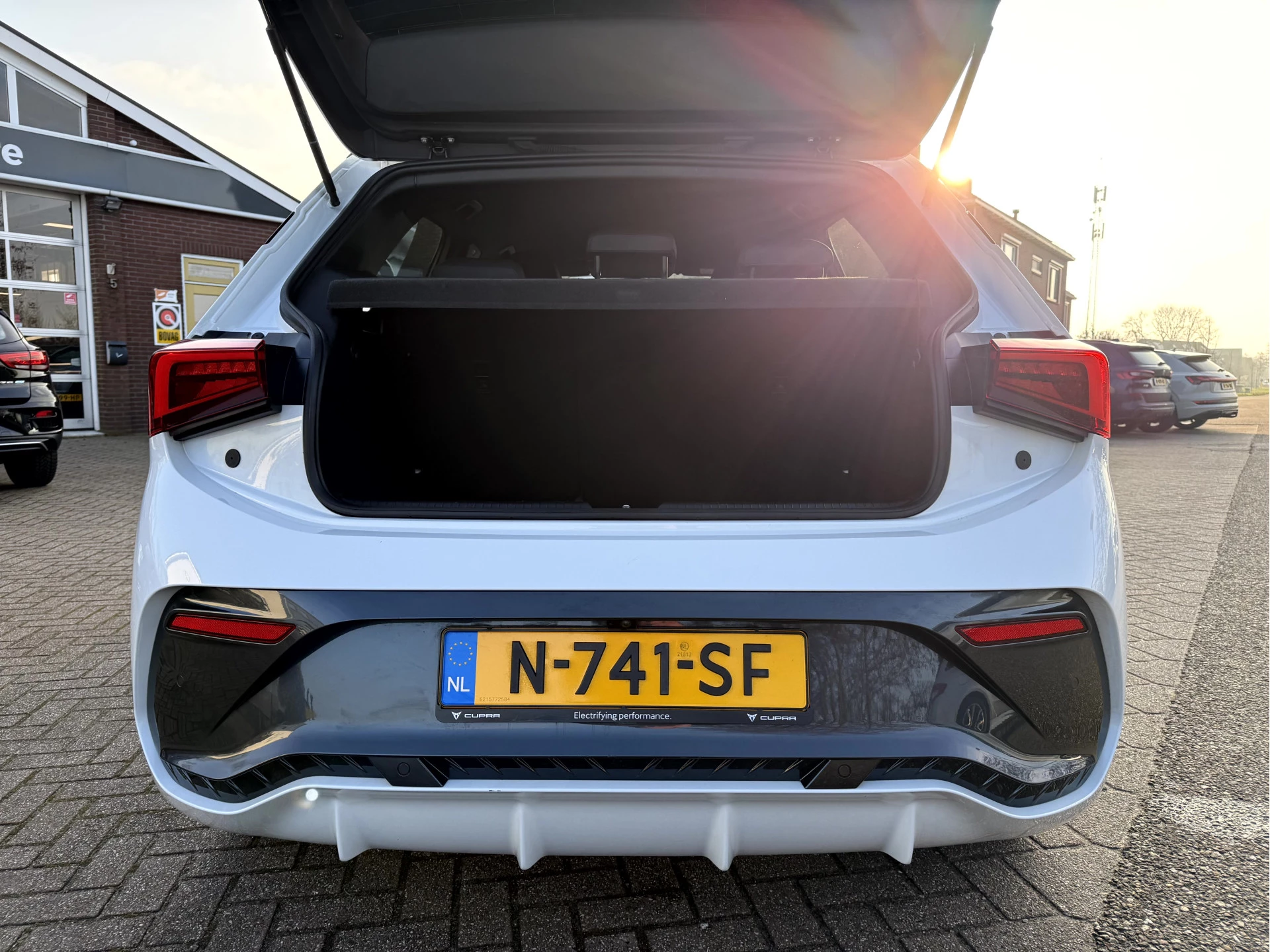 Hoofdafbeelding CUPRA Born