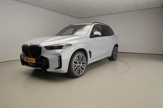 BMW X5 xDrive50e | M-Sportpakket | LED | Leder | HUD | Schuifdak | Trekhaak | Active cruise | DAB | harman-kardon sound | Alu 22 inch