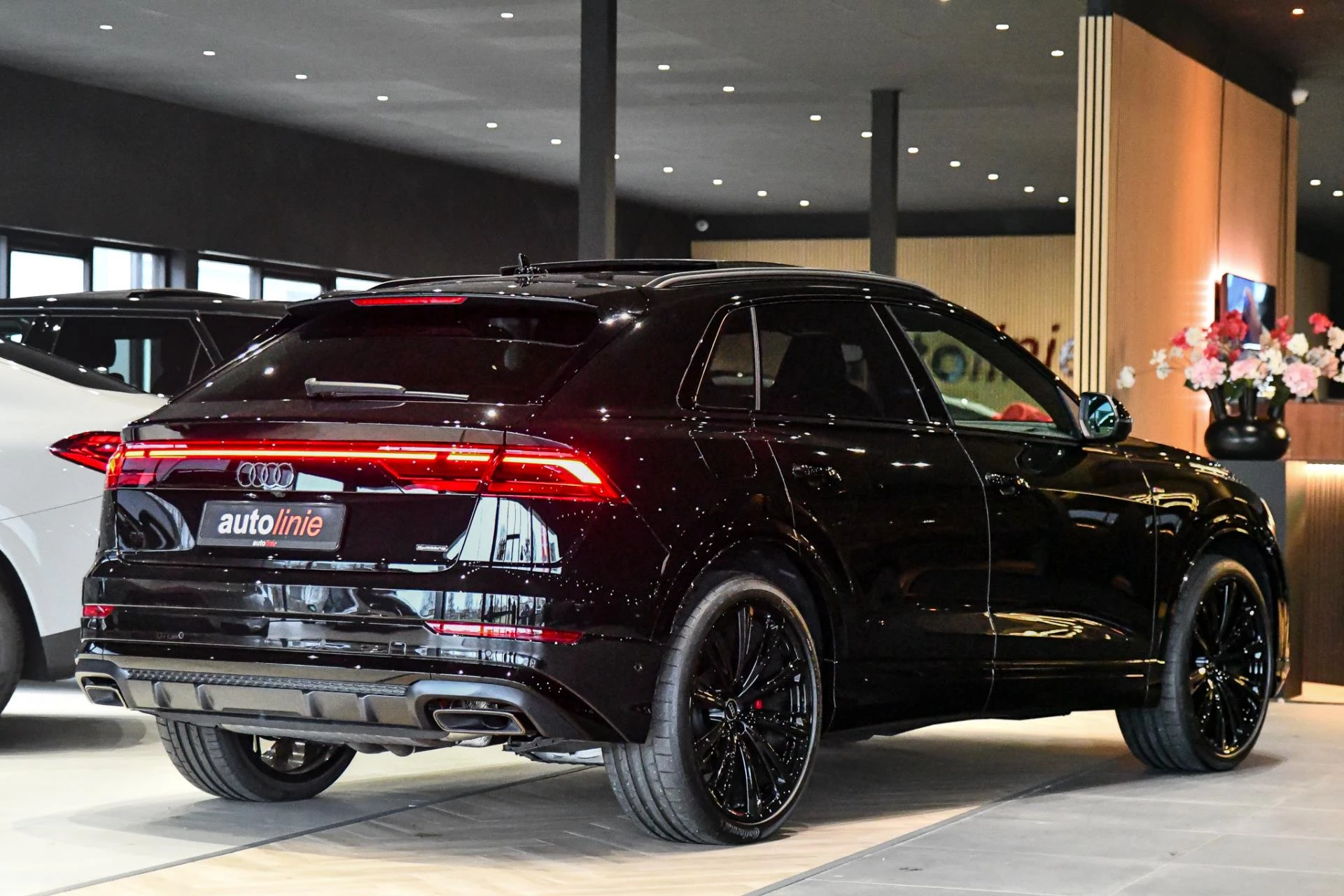 Hoofdafbeelding Audi Q8