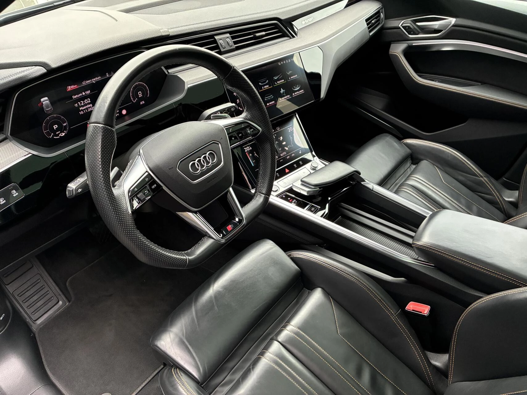 Hoofdafbeelding Audi e-tron