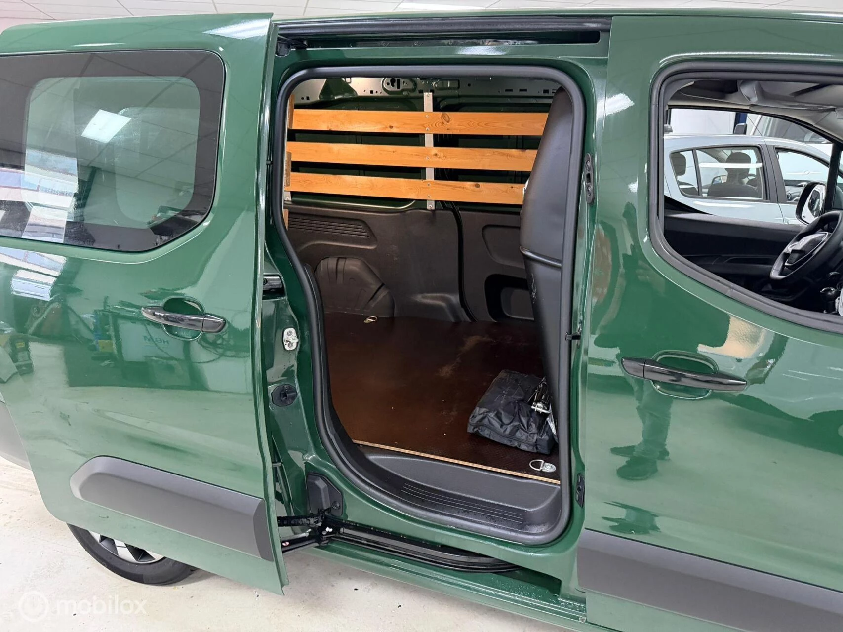 Hoofdafbeelding Peugeot Partner