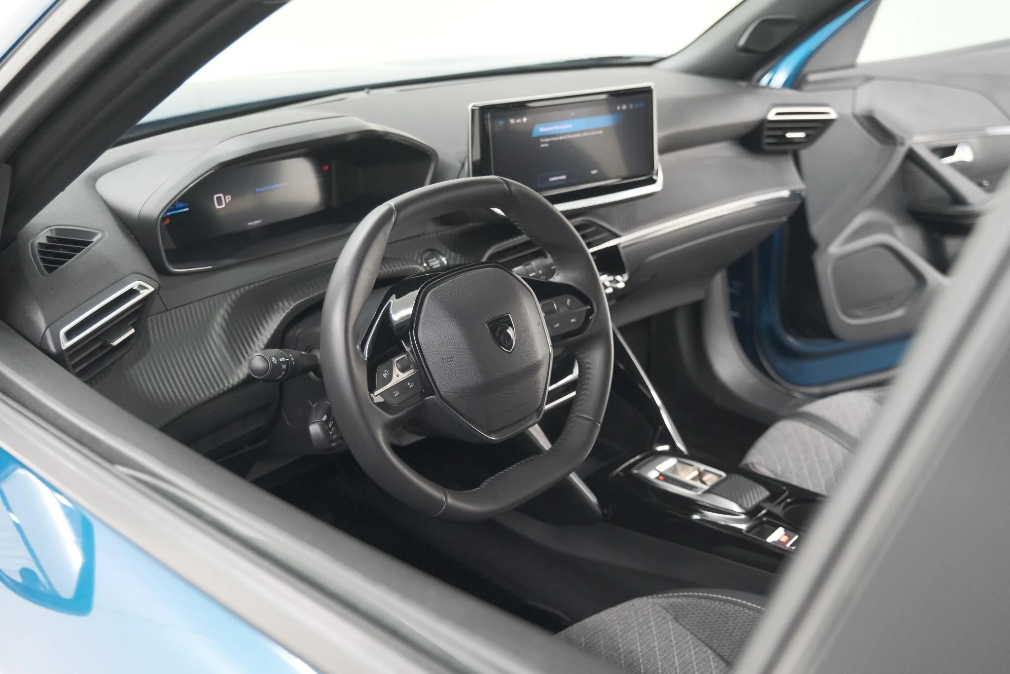 Hoofdafbeelding Peugeot e-2008