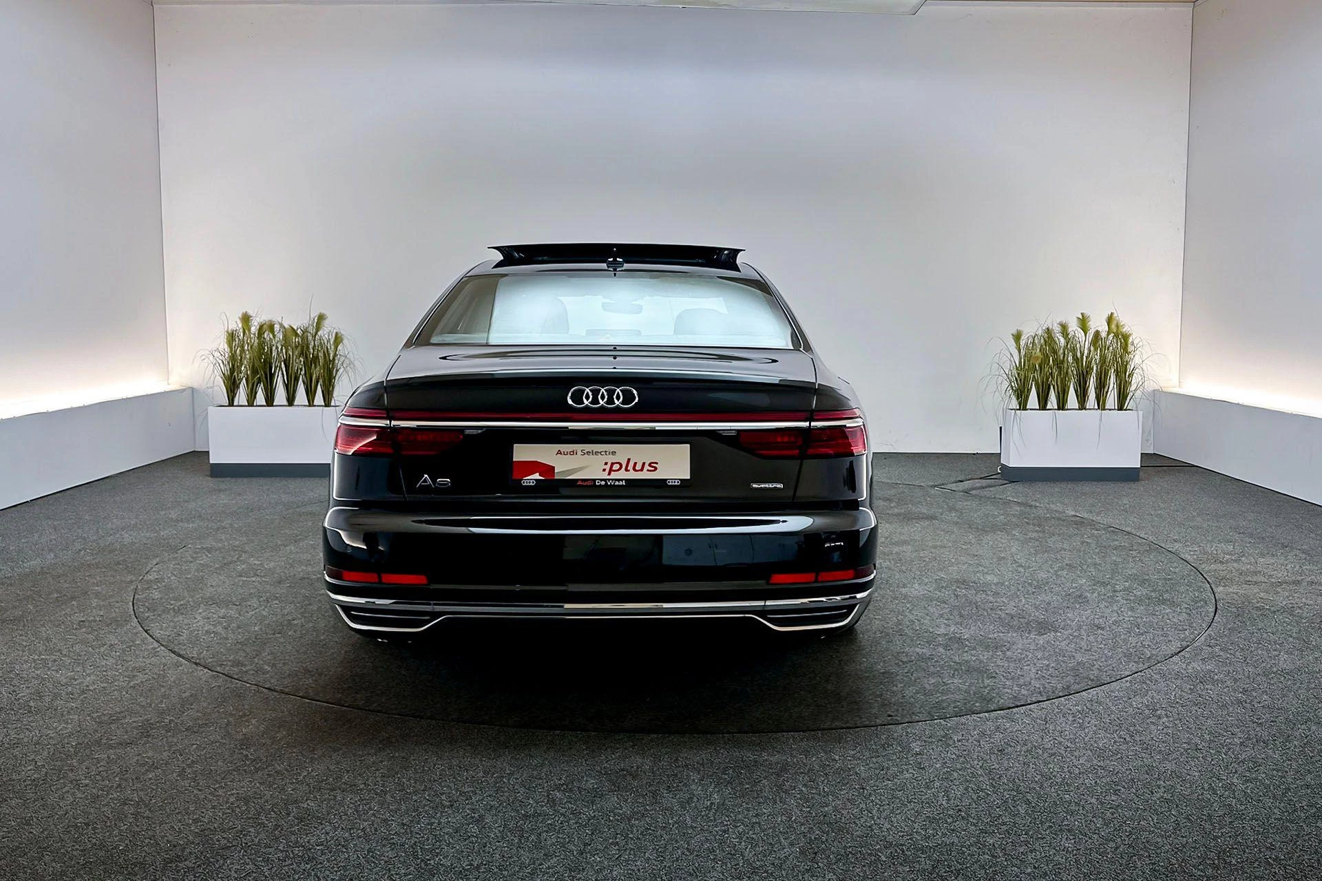 Hoofdafbeelding Audi A8