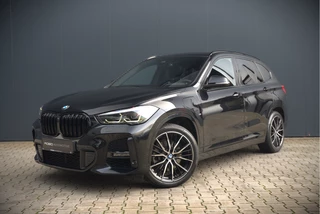 Hoofdafbeelding BMW X1 BMW X1 xDrive25e Executive M Sport | Stoelverwarming | Trekhaak | Parkeersensoren | Navigatie | Keyless | Cruise Control | LED | Climate Control | DAB | BTW |