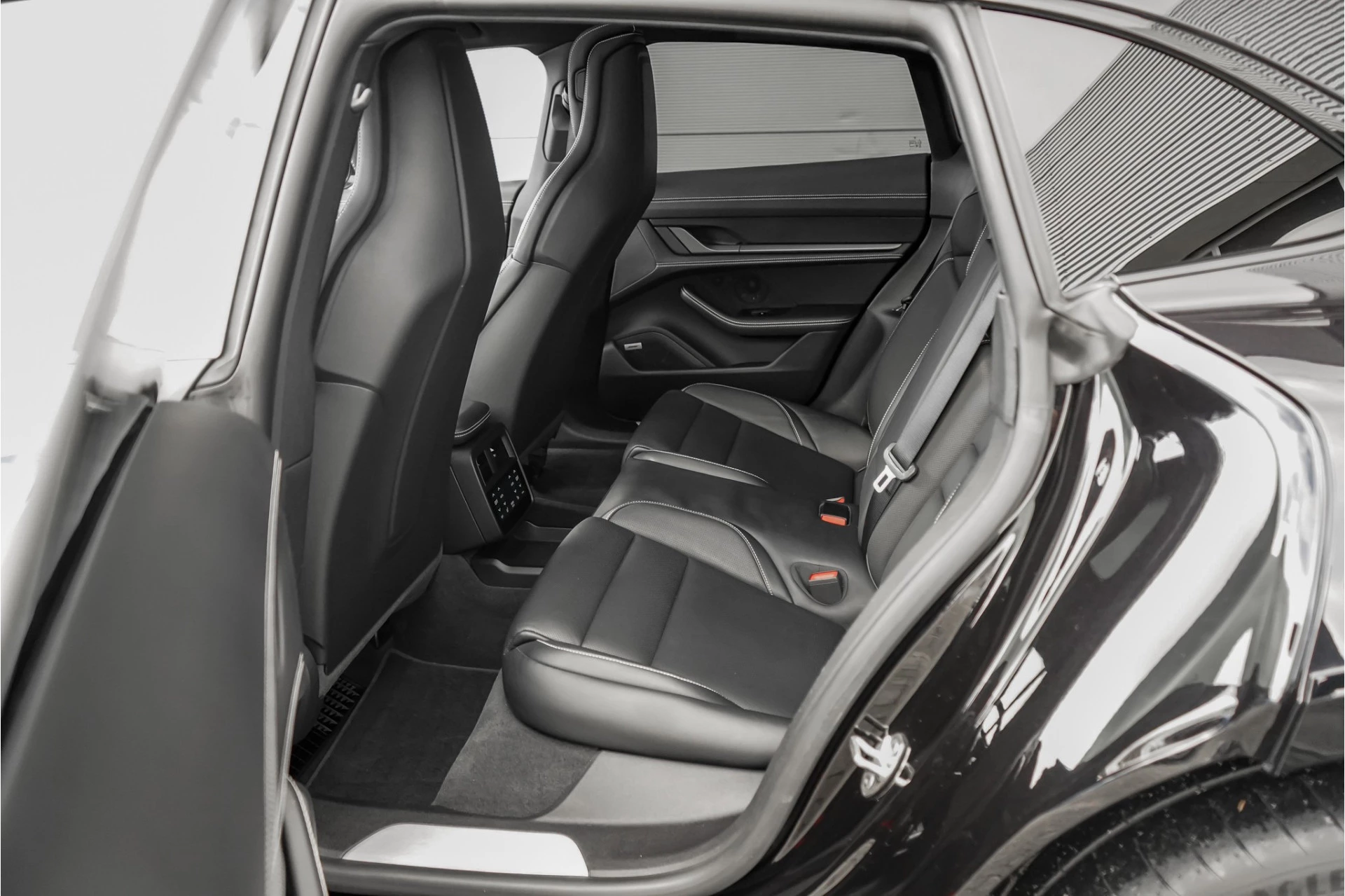 Hoofdafbeelding Porsche Taycan