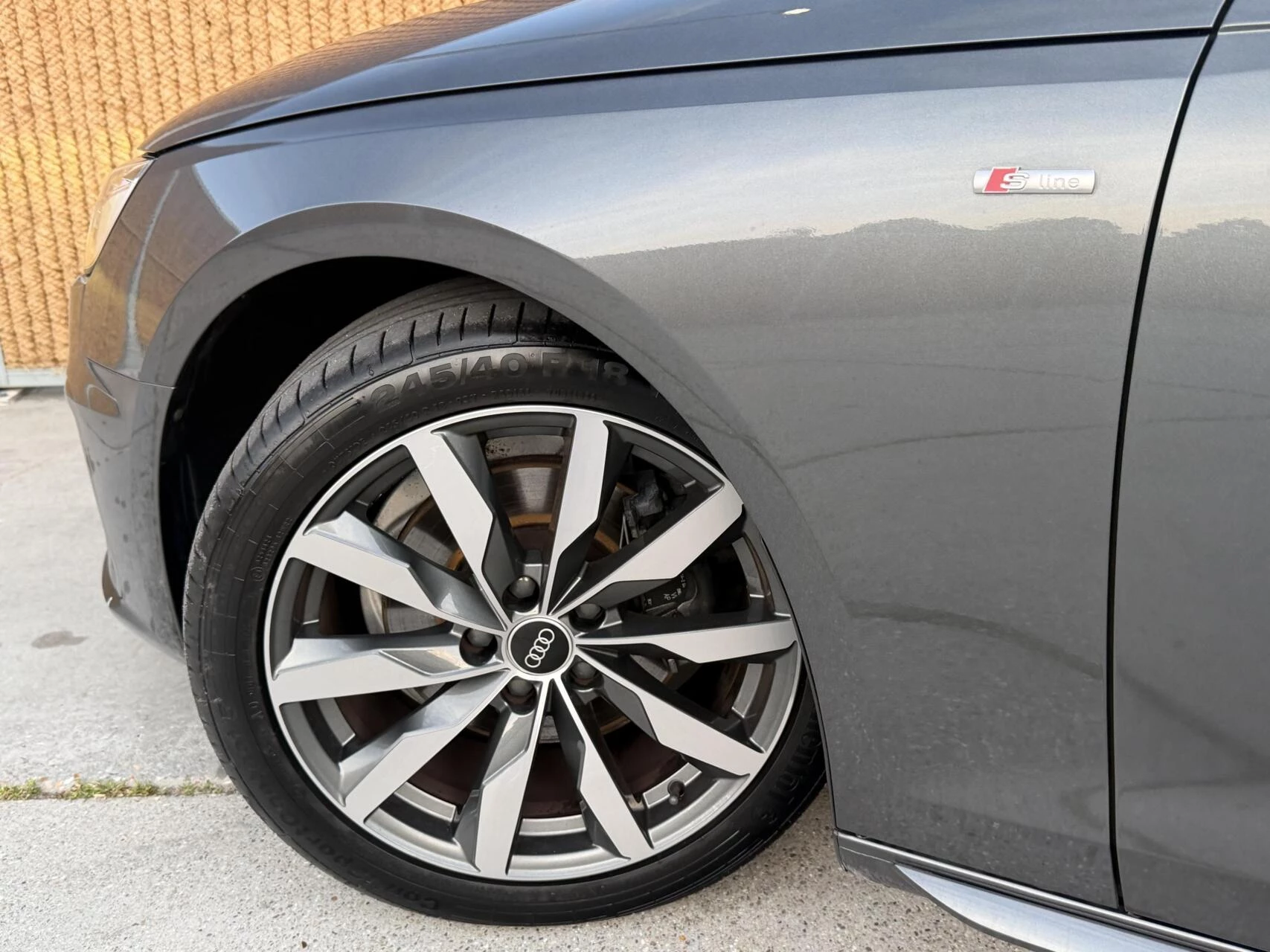 Hoofdafbeelding Audi A4