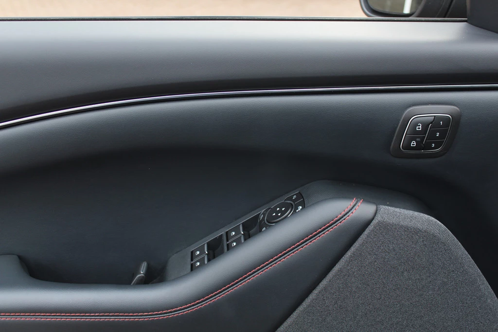 Hoofdafbeelding Ford Mustang Mach-E