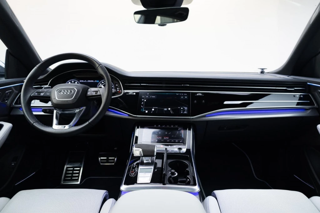 Hoofdafbeelding Audi Q8