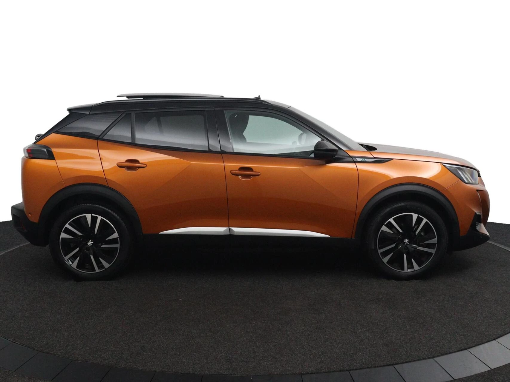 Hoofdafbeelding Peugeot e-2008