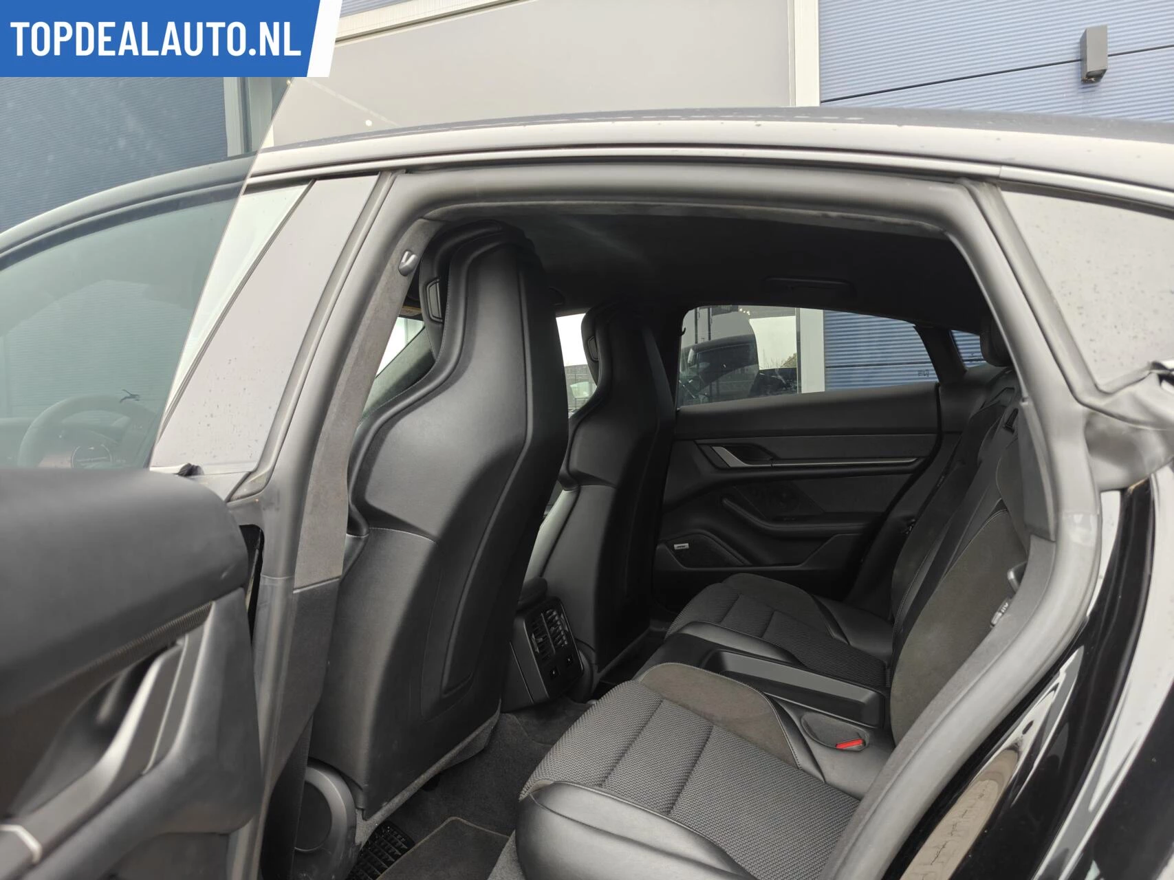 Hoofdafbeelding Porsche Taycan