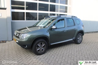 Dacia Duster 1.2 TCe 4x2 Lauréate | Navigatie | Trekhaak