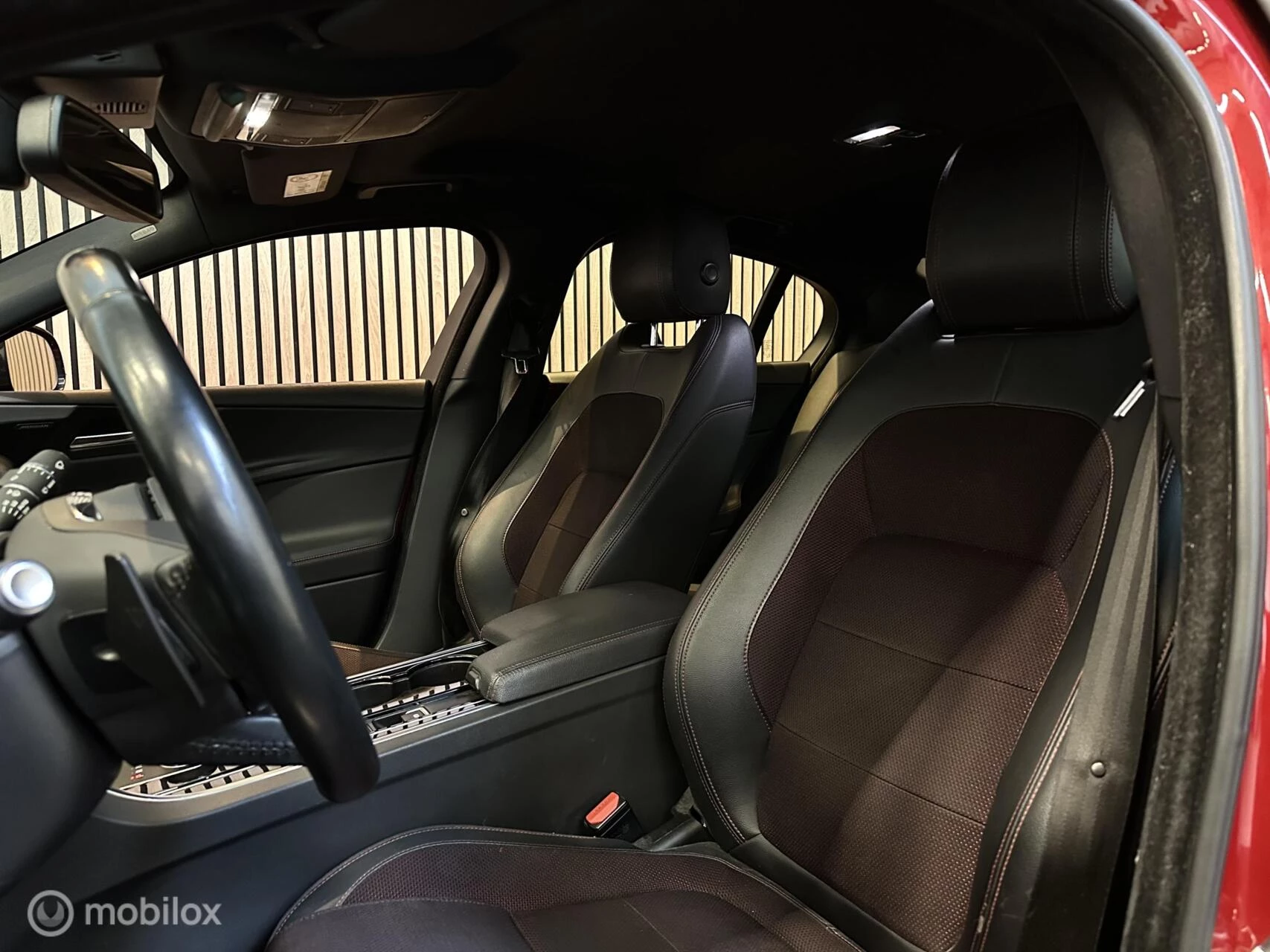 Hoofdafbeelding Jaguar XE