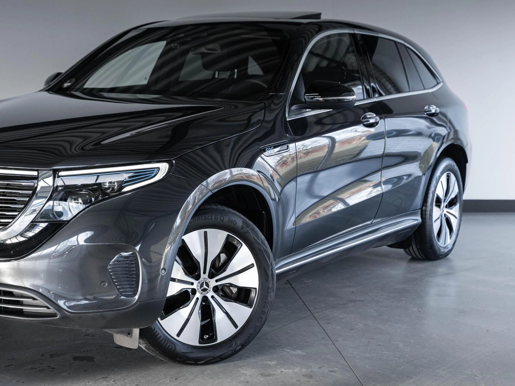 Hoofdafbeelding Mercedes-Benz EQC
