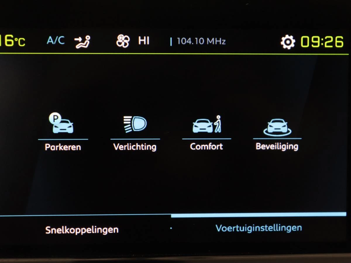 Hoofdafbeelding Peugeot e-2008