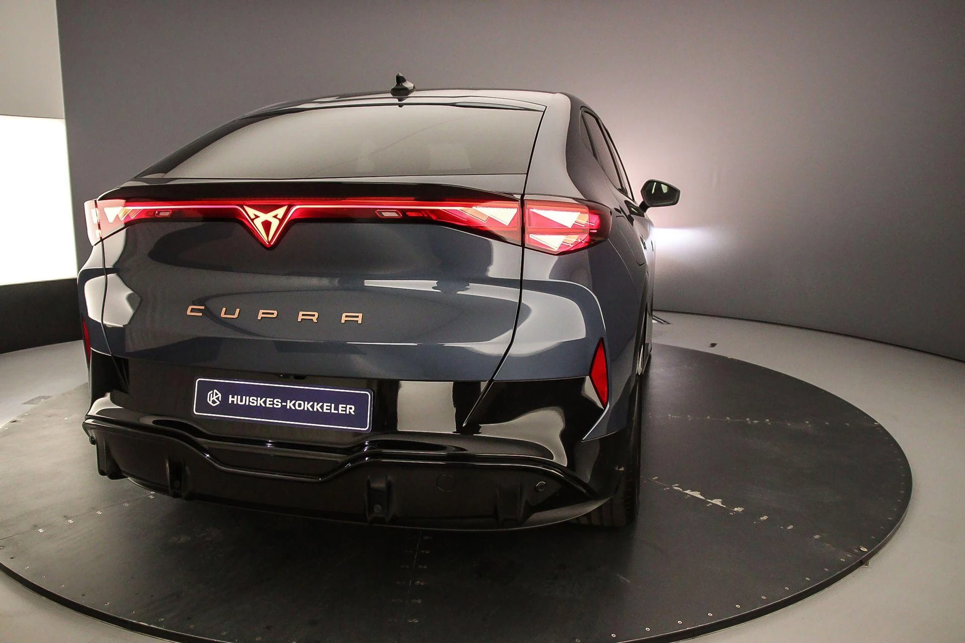 Hoofdafbeelding CUPRA Tavascan