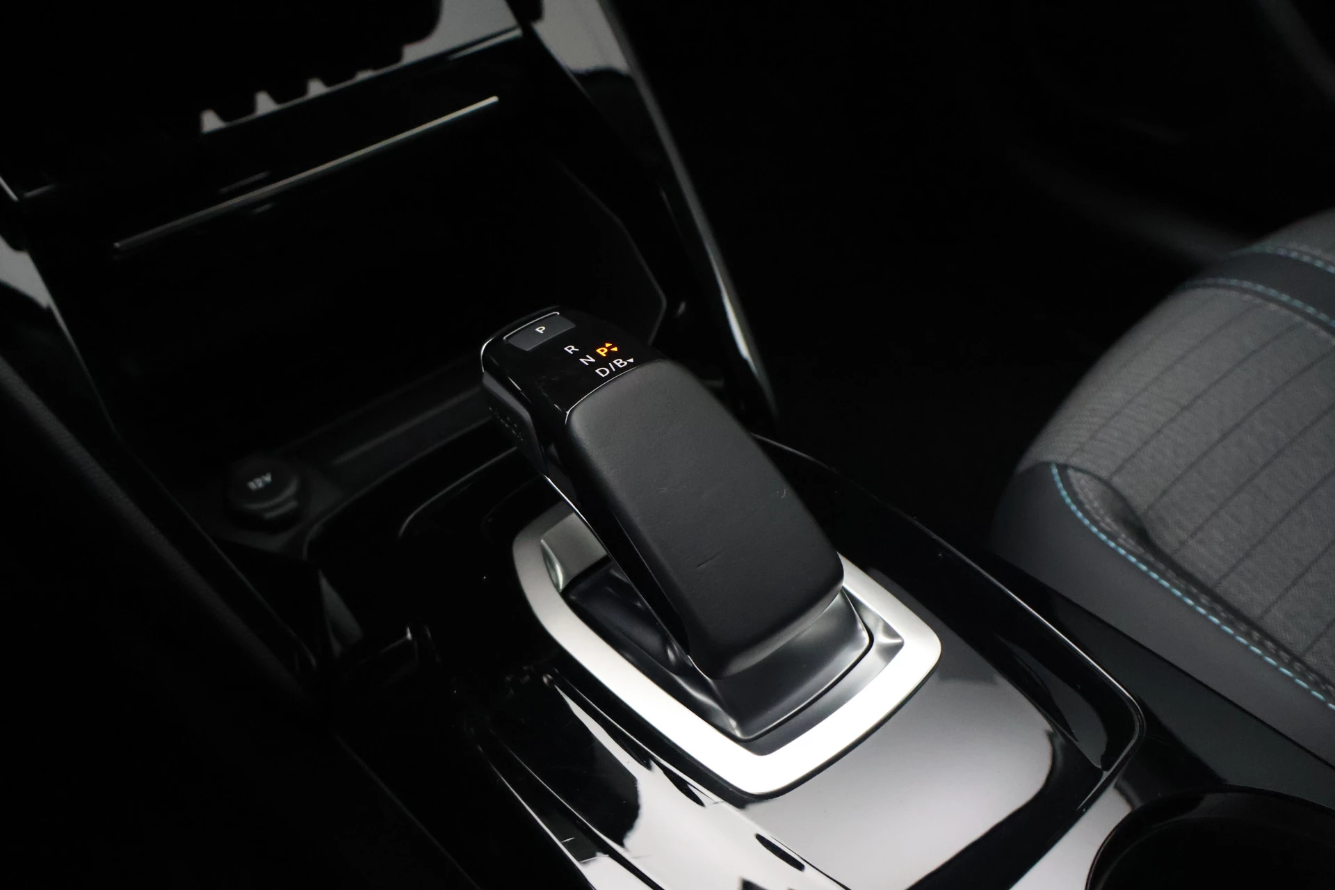 Hoofdafbeelding Peugeot e-208