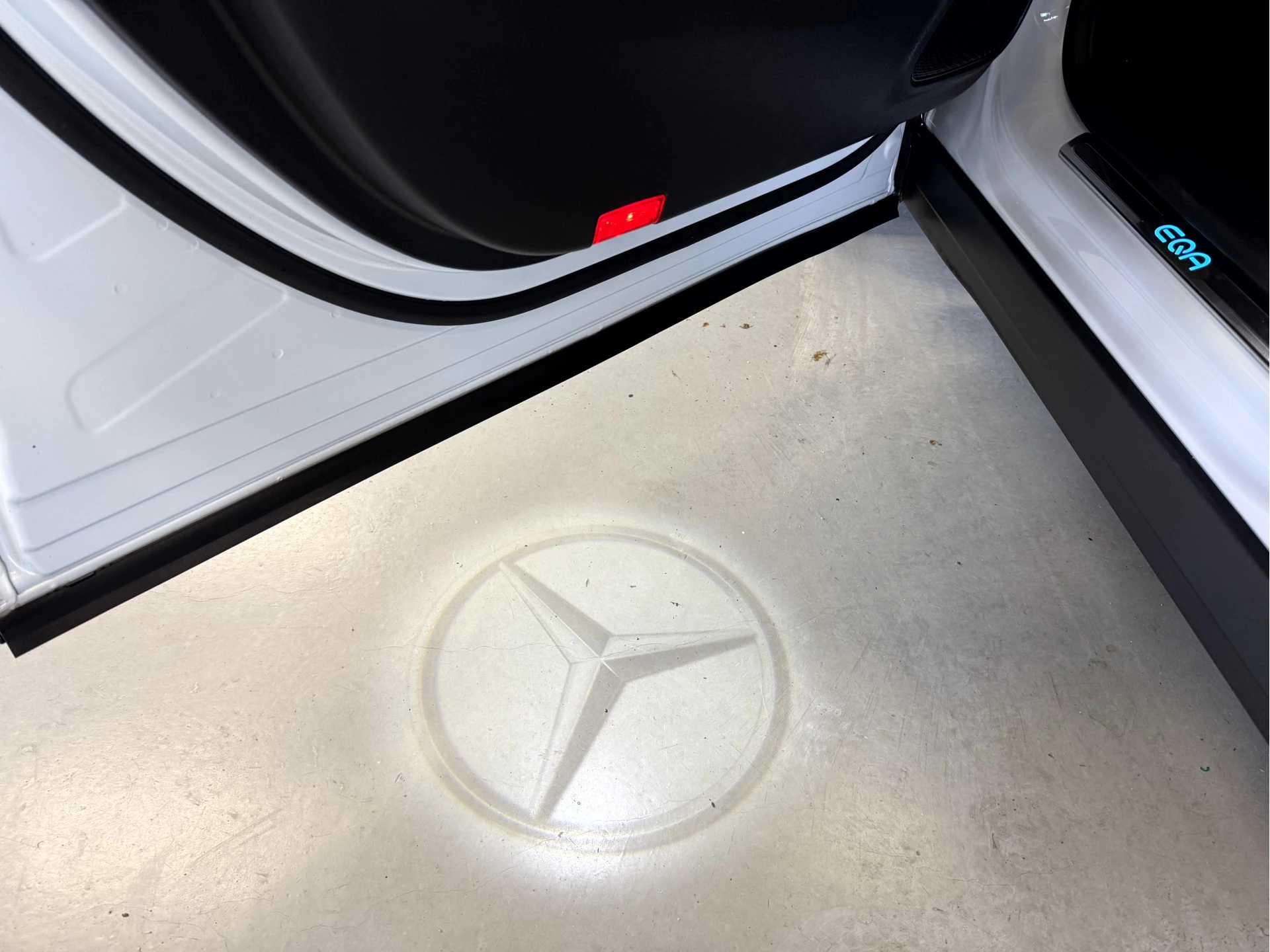 Hoofdafbeelding Mercedes-Benz EQA