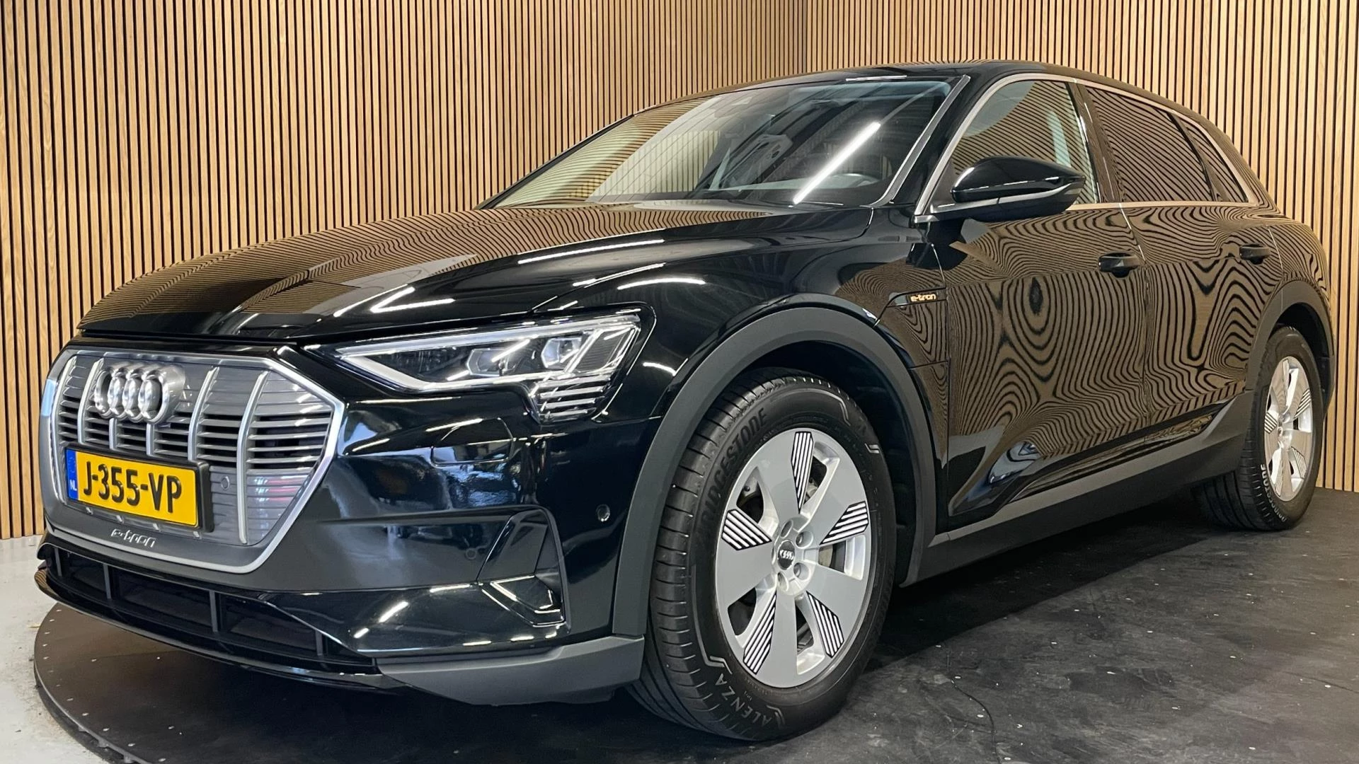 Hoofdafbeelding Audi e-tron