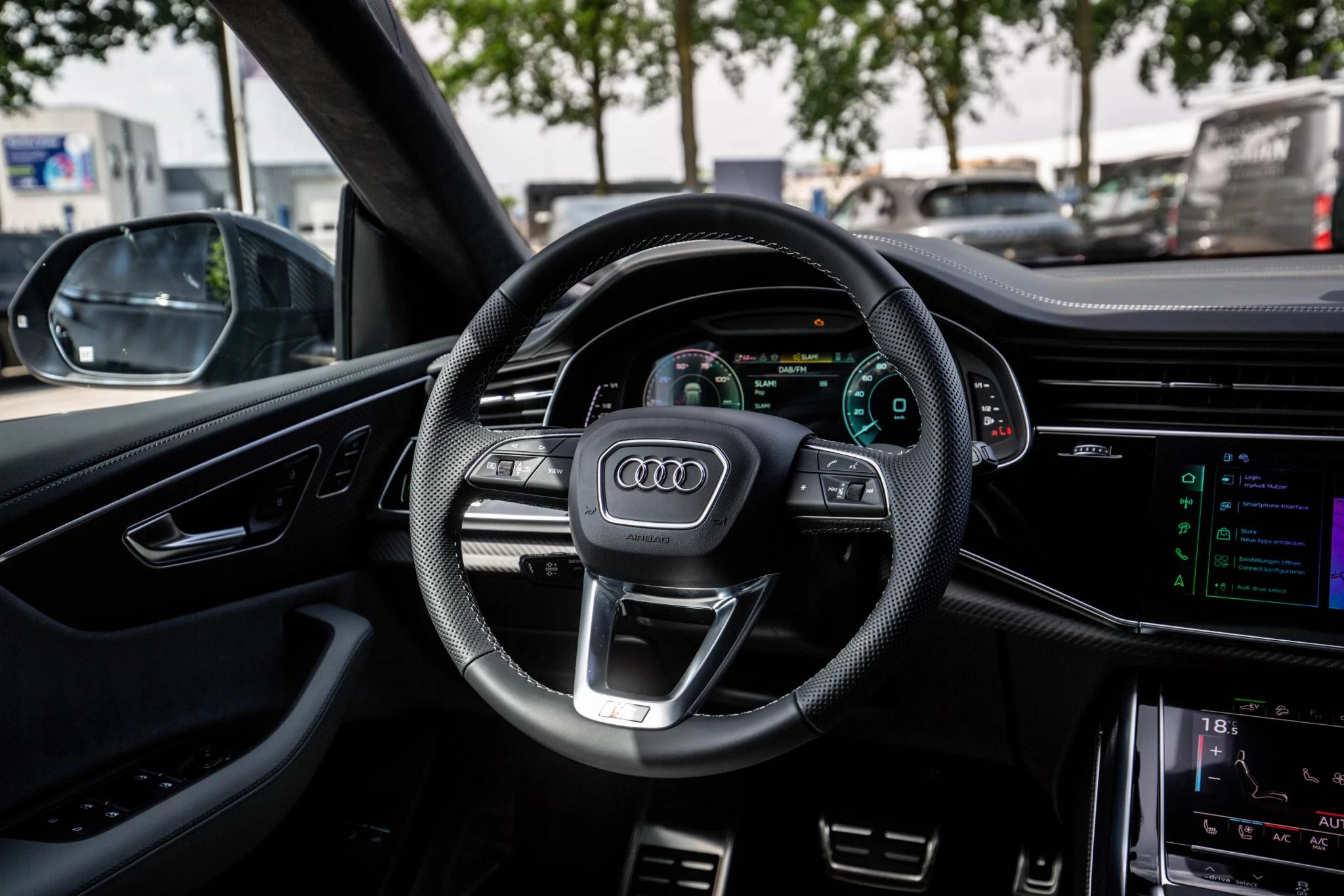Hoofdafbeelding Audi Q8