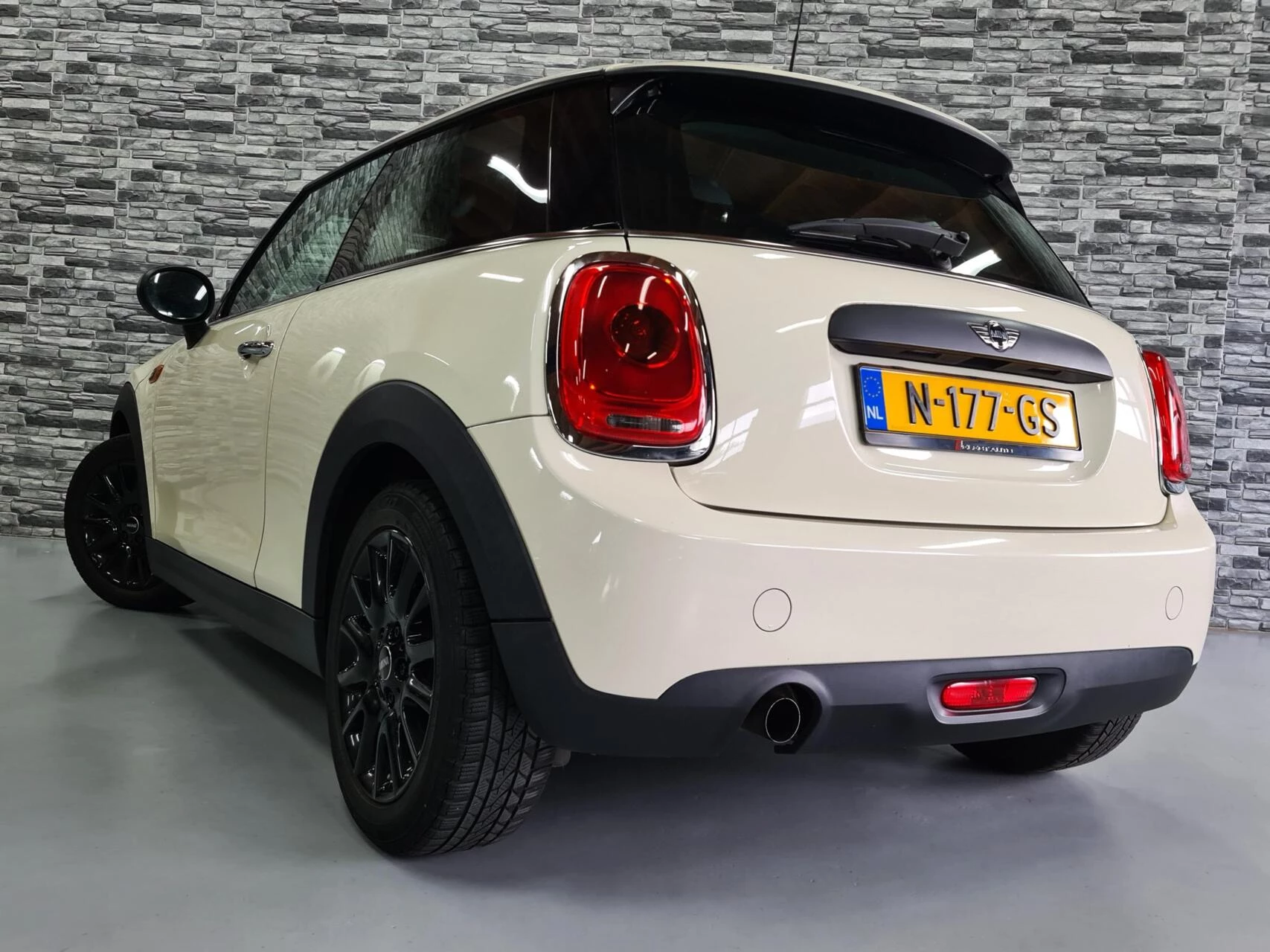 Hoofdafbeelding MINI One