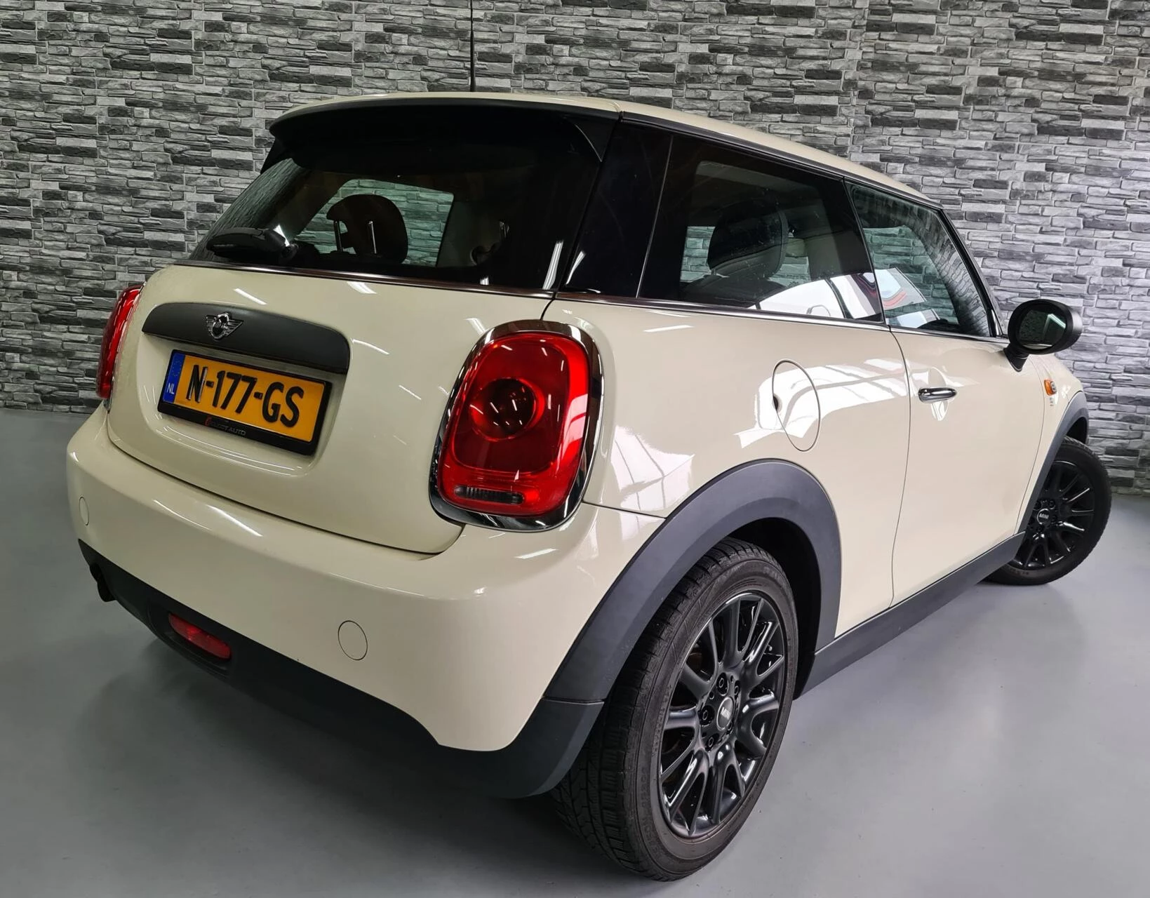 Hoofdafbeelding MINI One