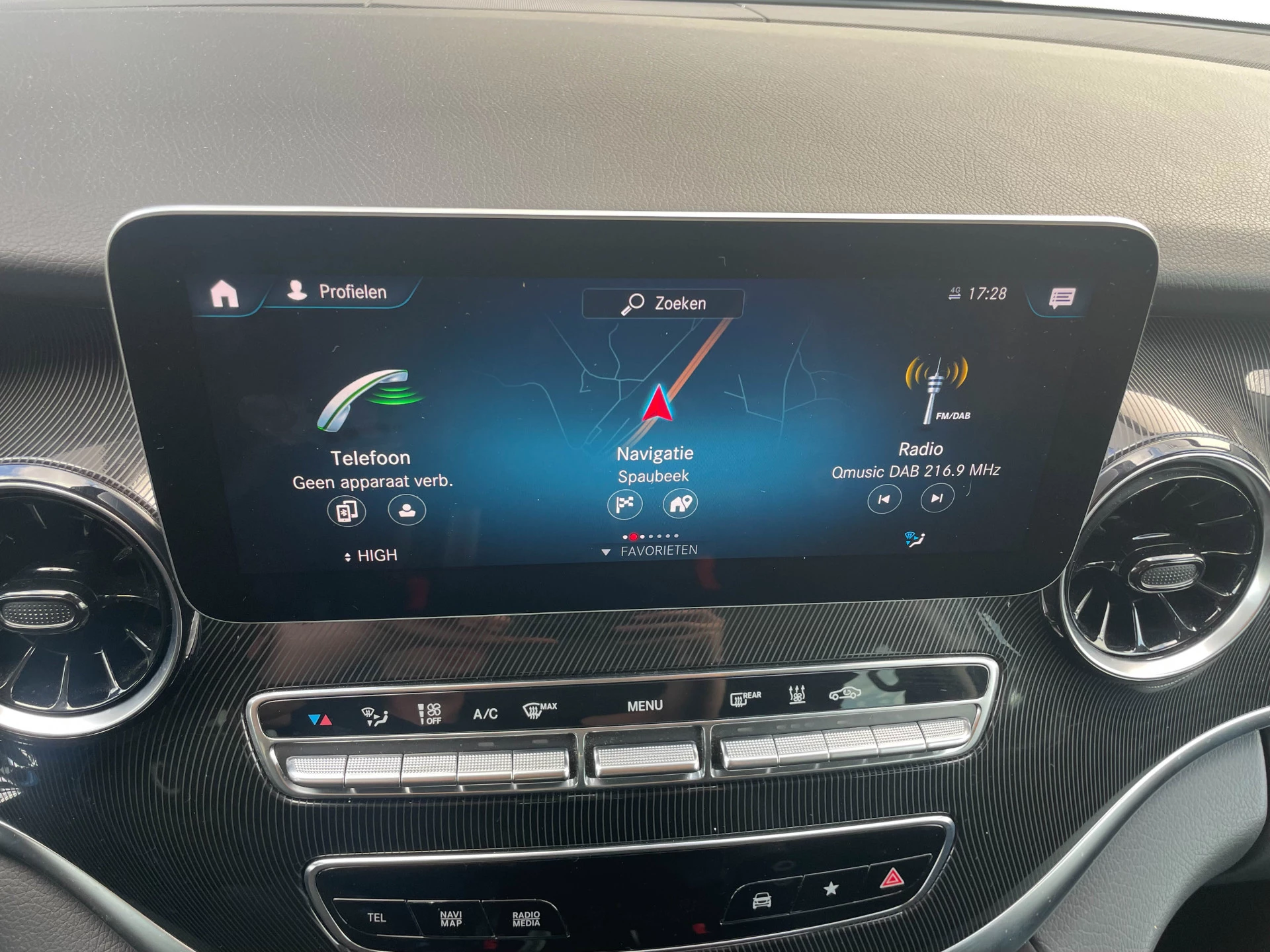 Hoofdafbeelding Mercedes-Benz EQV