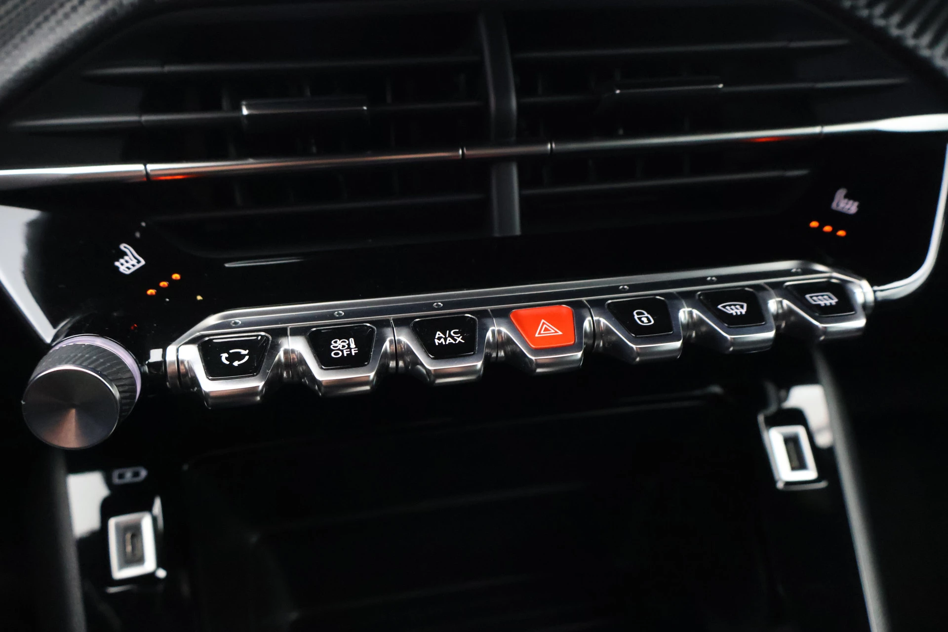 Hoofdafbeelding Peugeot e-2008