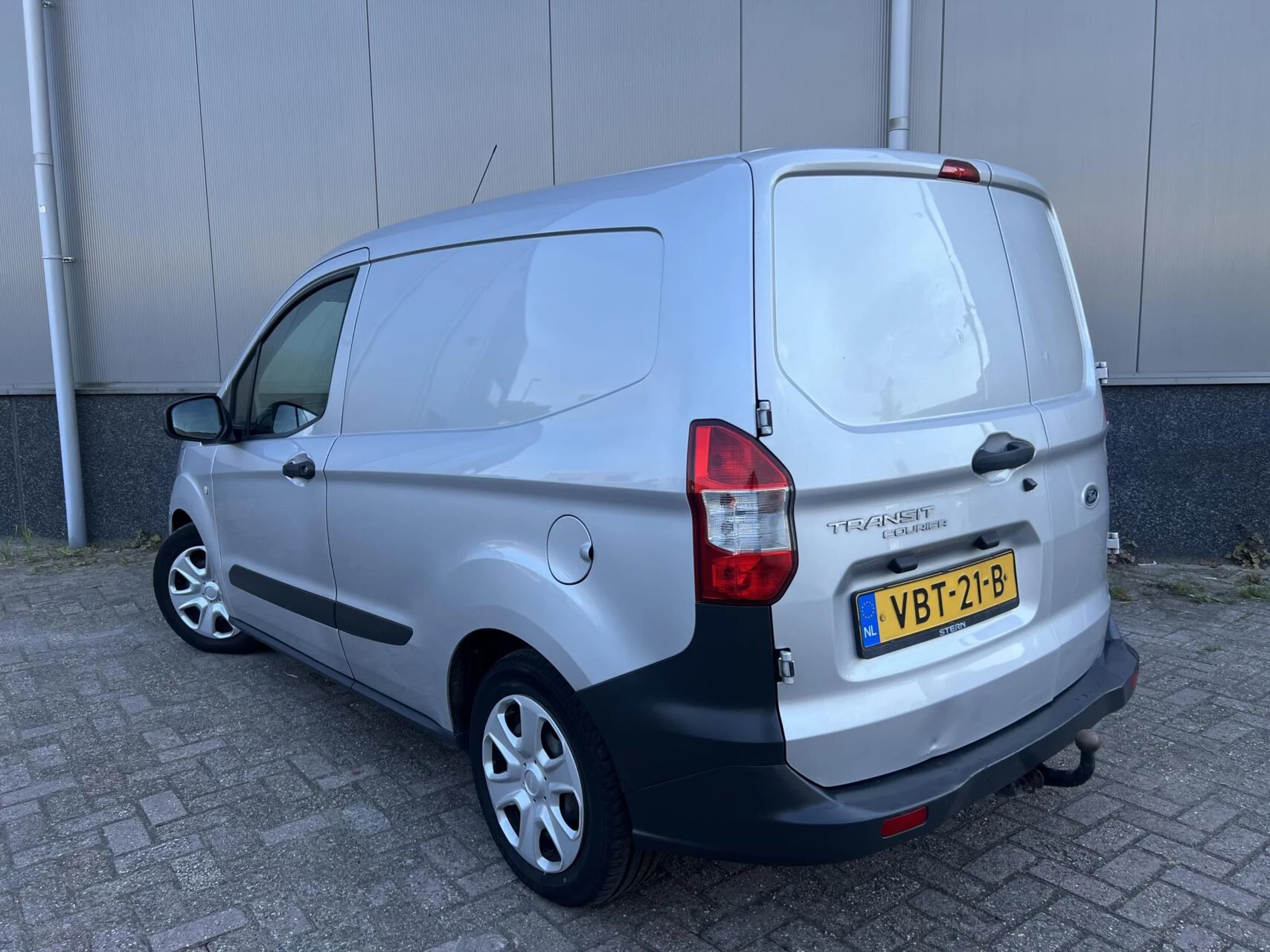 Hoofdafbeelding Ford Transit Courier